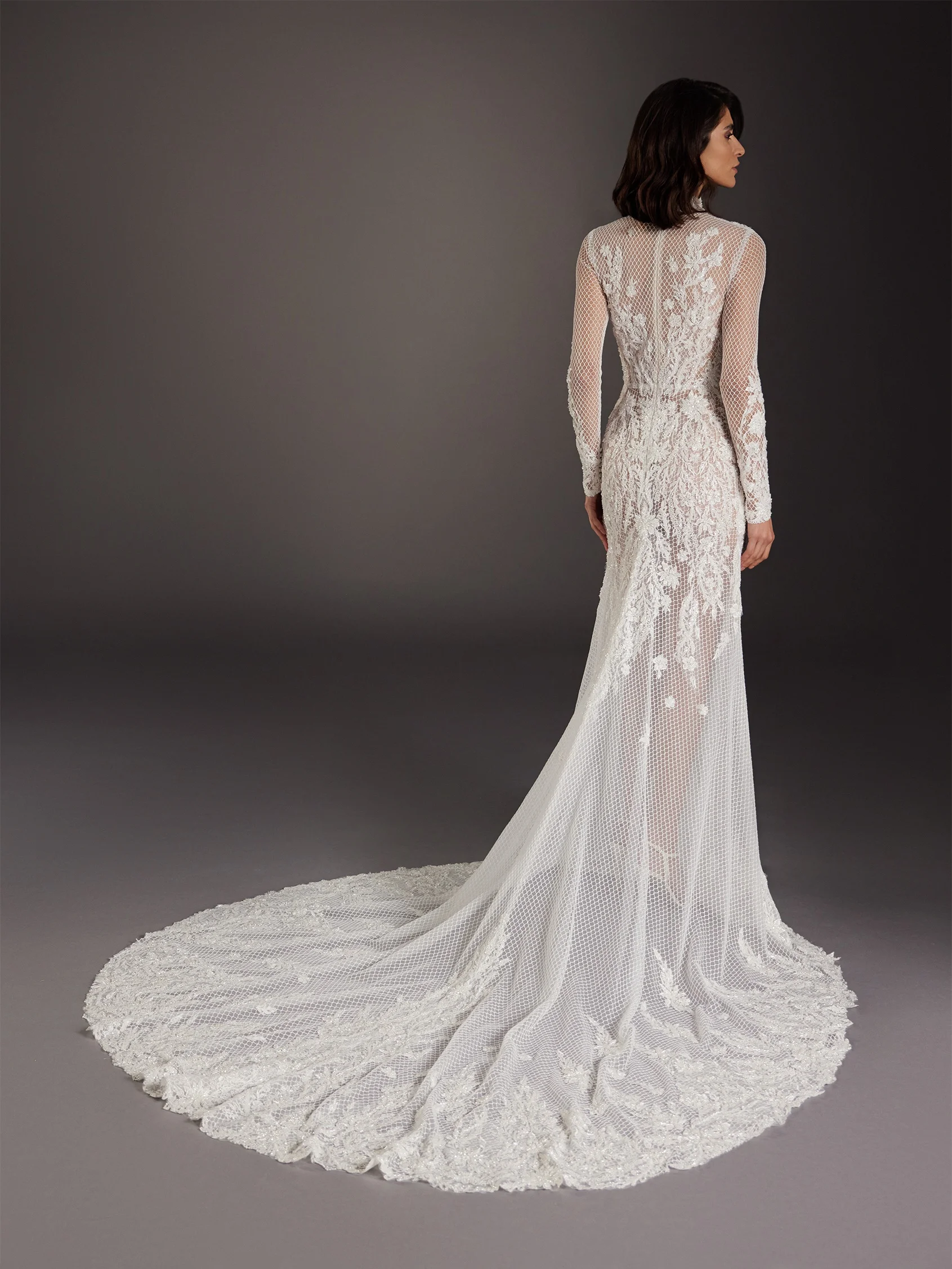 BUGANVILLA Mermaid wedding dress with a swan neck and long sleeves 2 BUGANVILLA Mermaid wedding dress with a swan neck and long sleeves