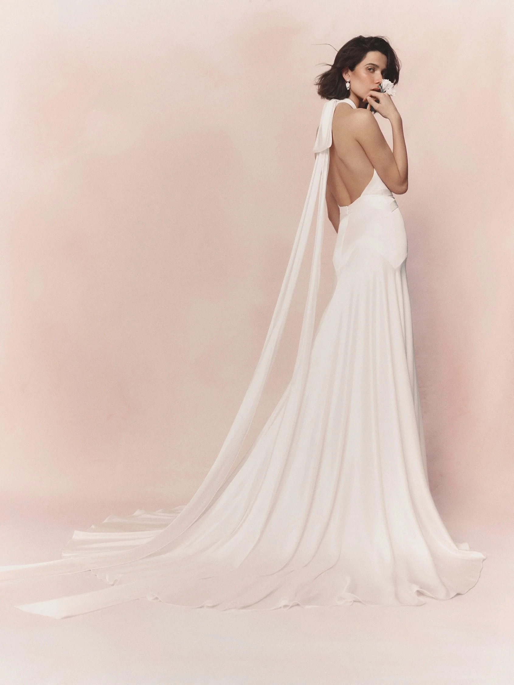 ANTALYA A-line wedding dress with halter neck