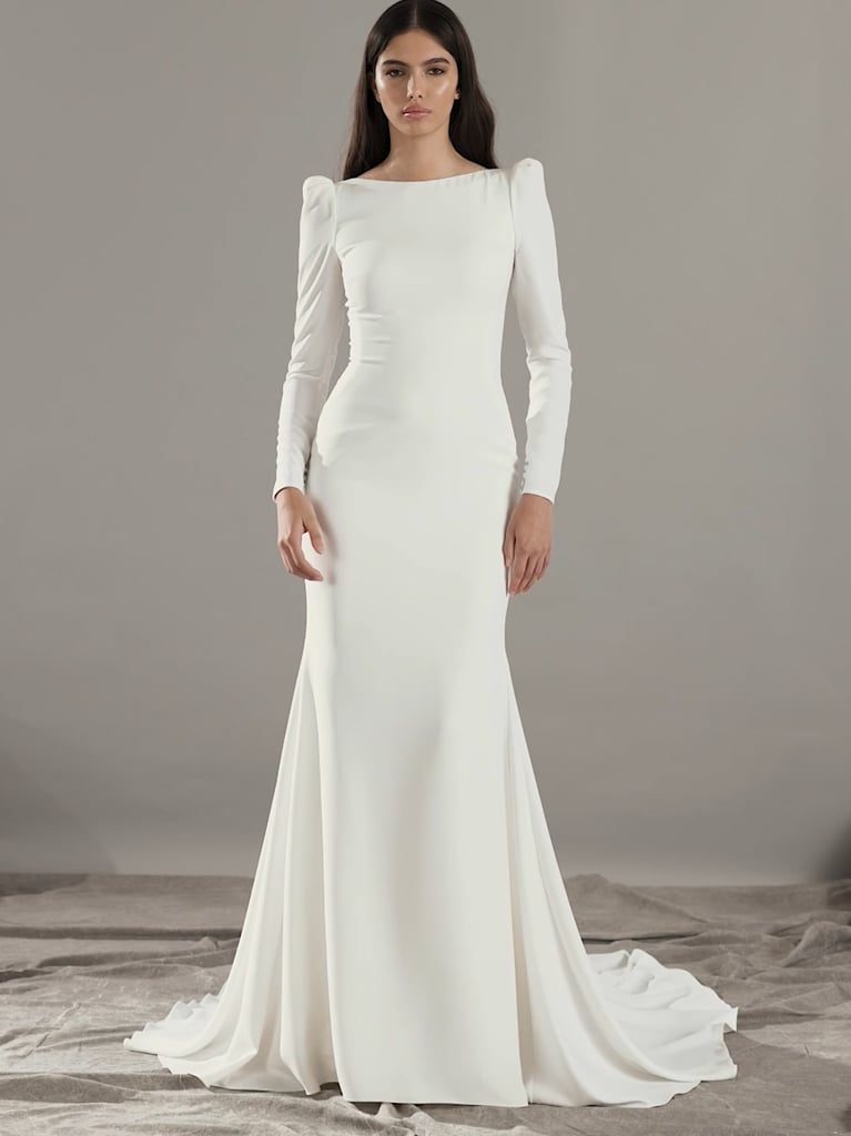 SOULEYE Mermaid wedding dress in crepe with a boat neckline