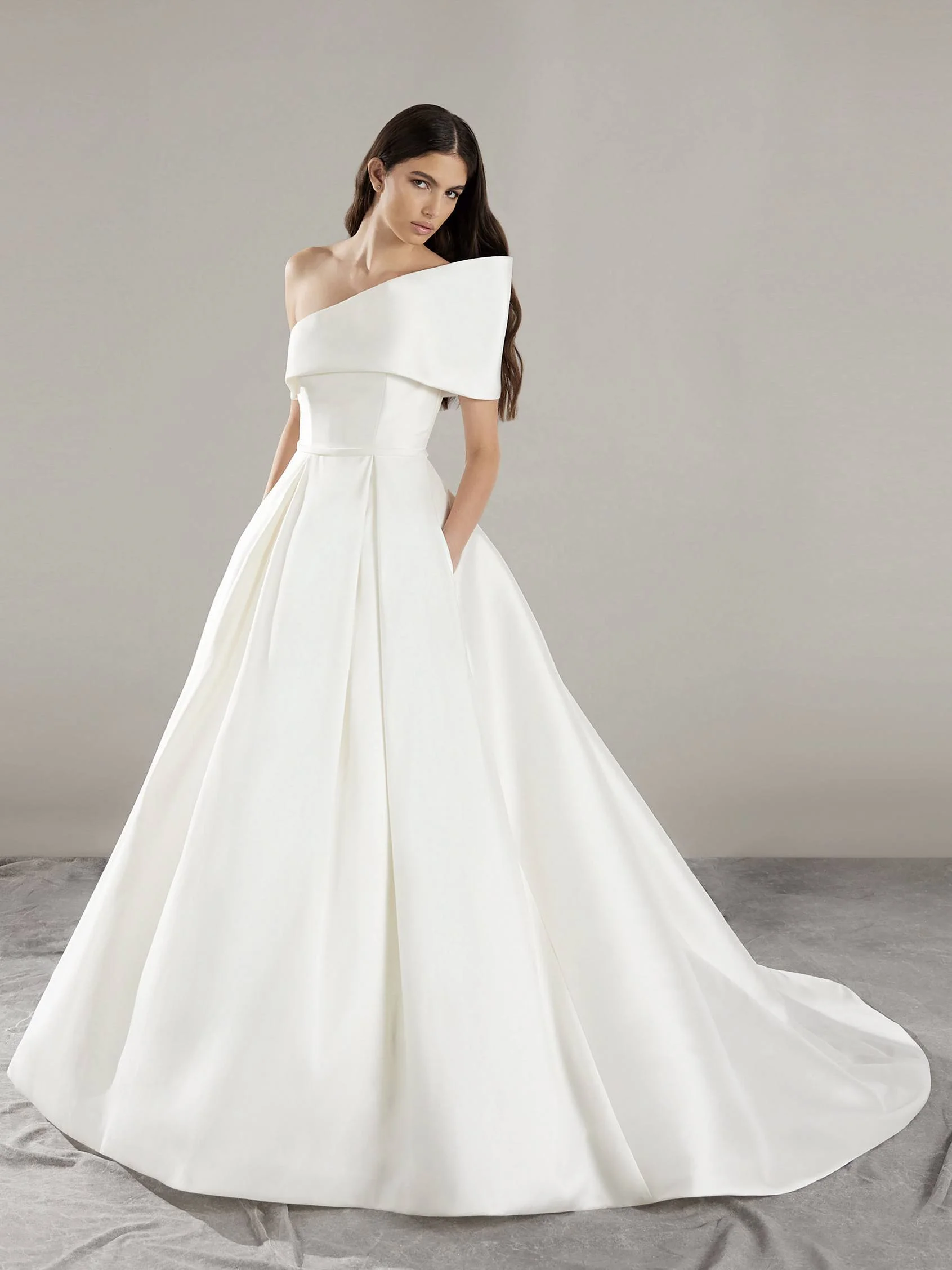 AMIAS A-line sleeveless asymmetrical wedding dress 3 AMIAS A-line sleeveless asymmetrical wedding dress