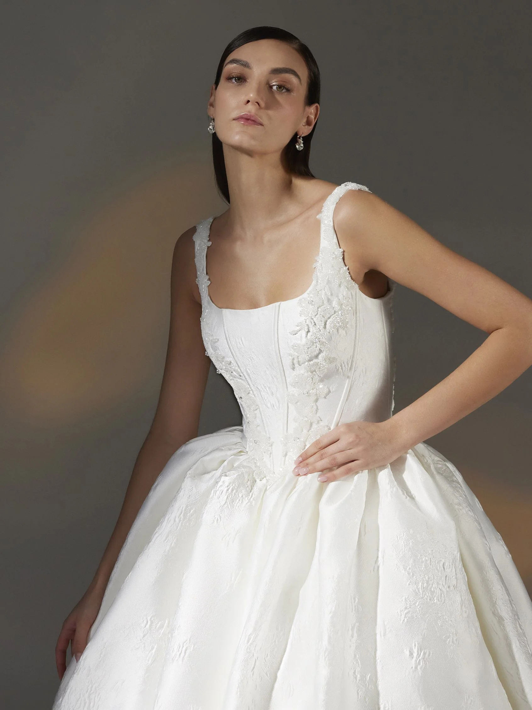 ALUREA Princess wedding dress with round neckline in Mikado 6 ALUREA Princess wedding dress with round neckline in Mikado