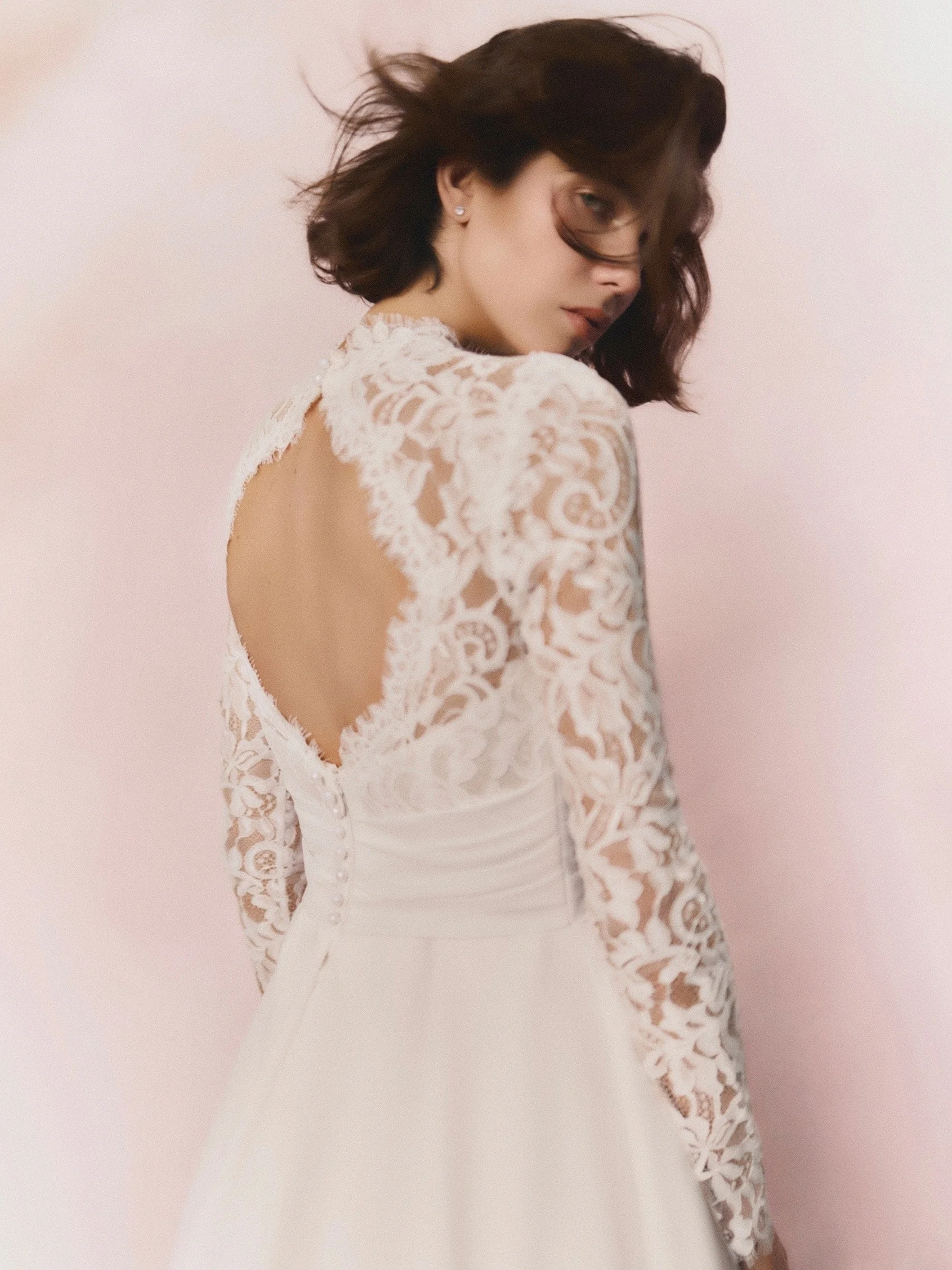 CEEYLO A-line wedding dress with high neck and long sleeves