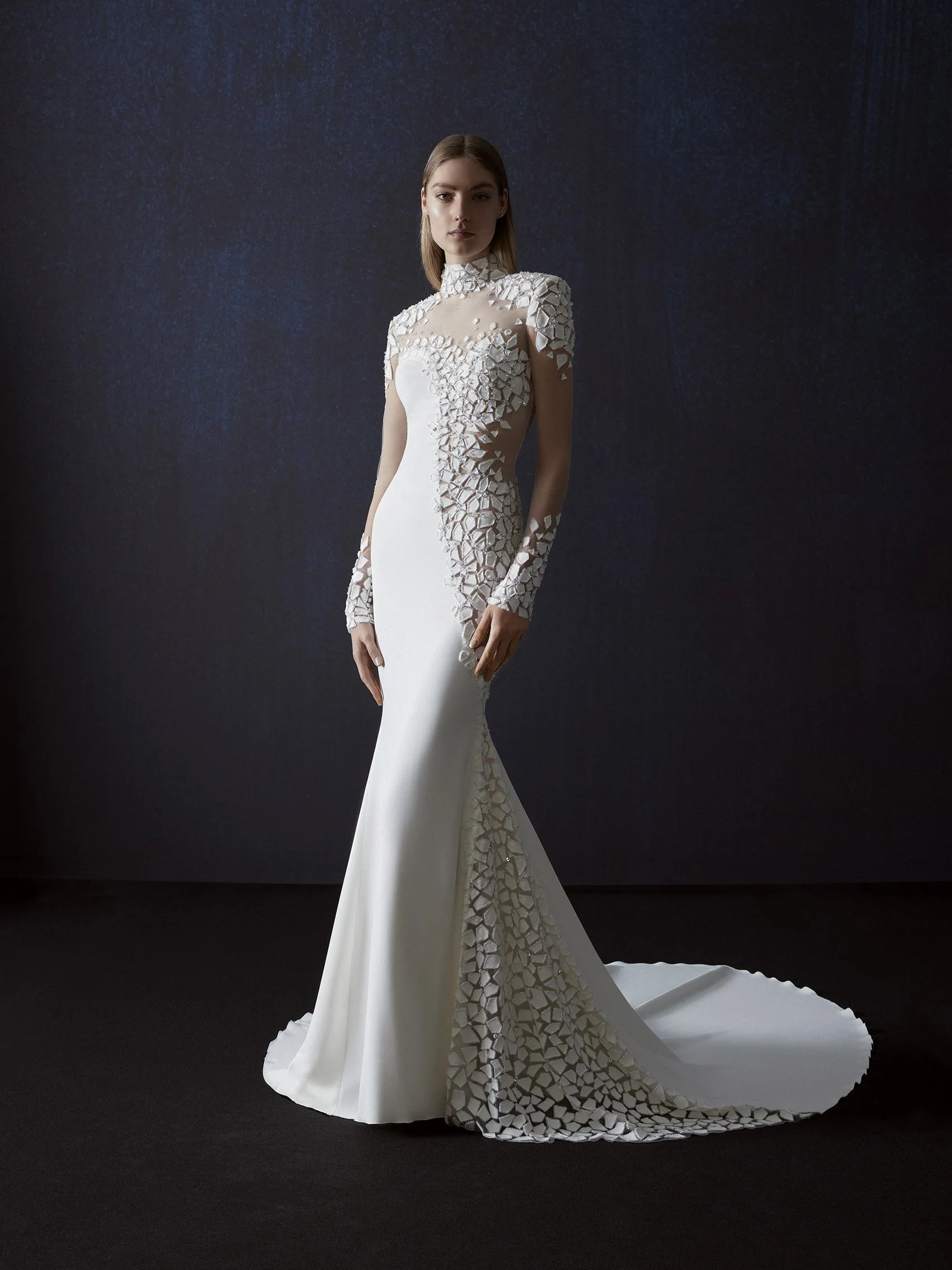TAPIES Mermaid wedding dress with high neck and long sleeves in crepe