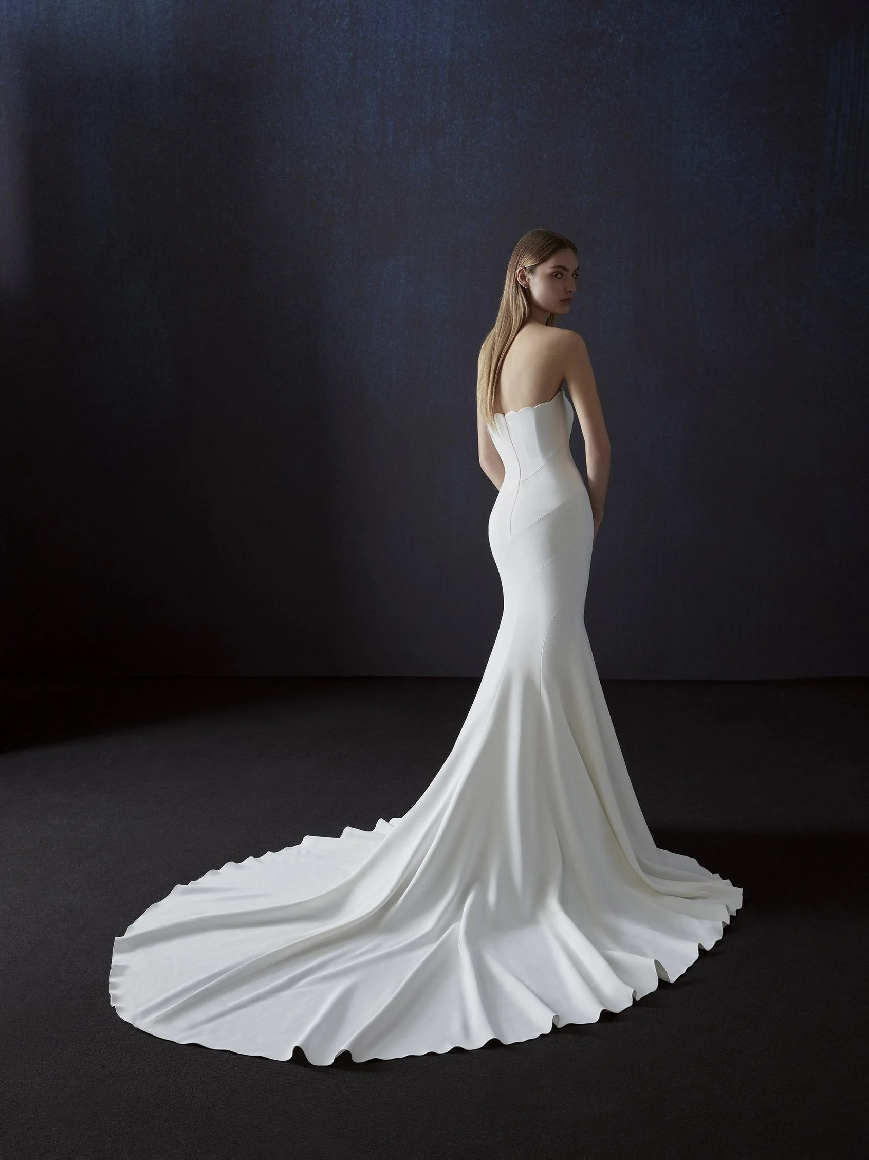 ANGELIS Mermaid sleeveless wedding dress strapless in crepe