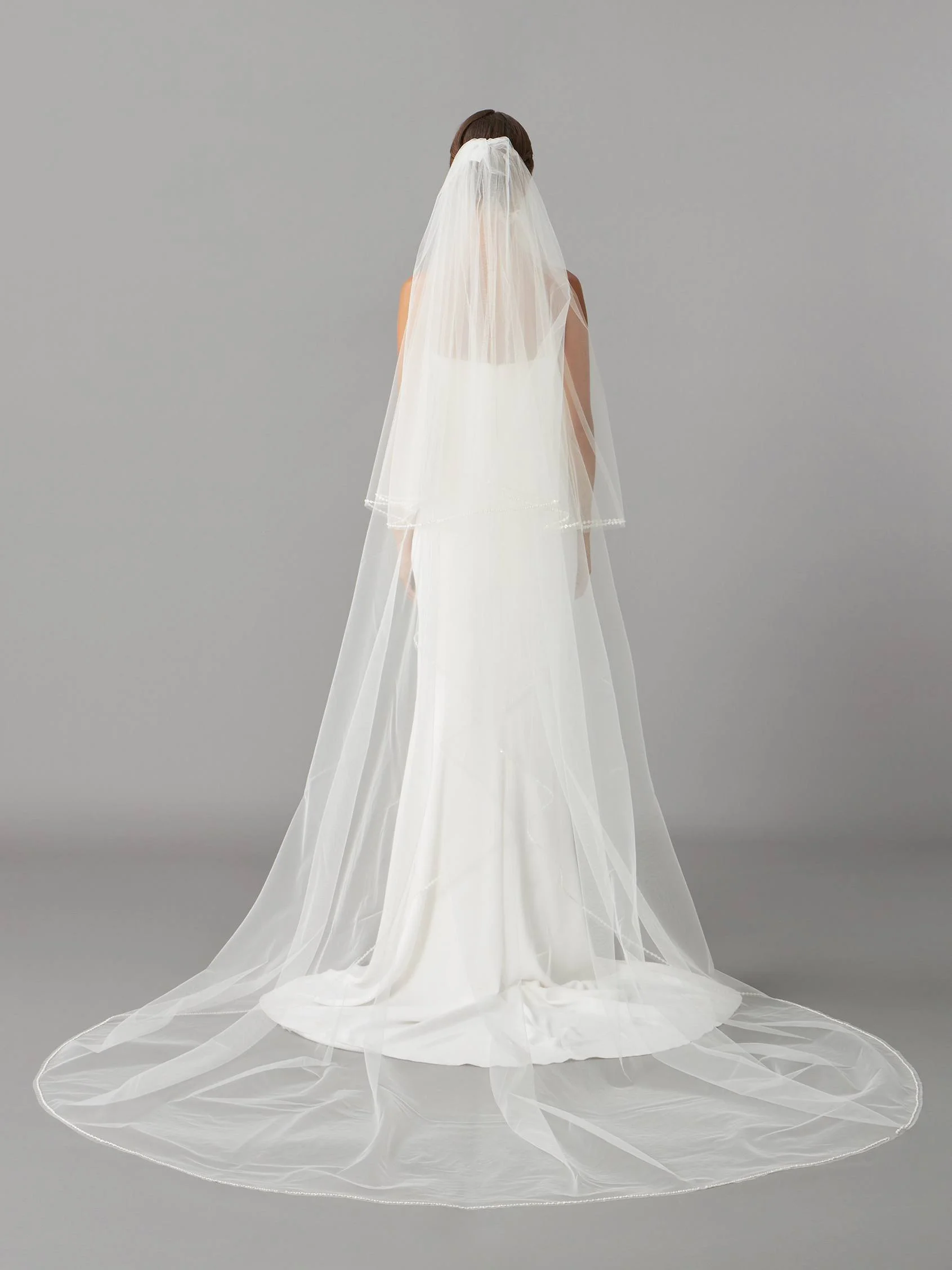 V-2947 Tulle veil with rhinestones 3 V-2947 Tulle veil with rhinestones