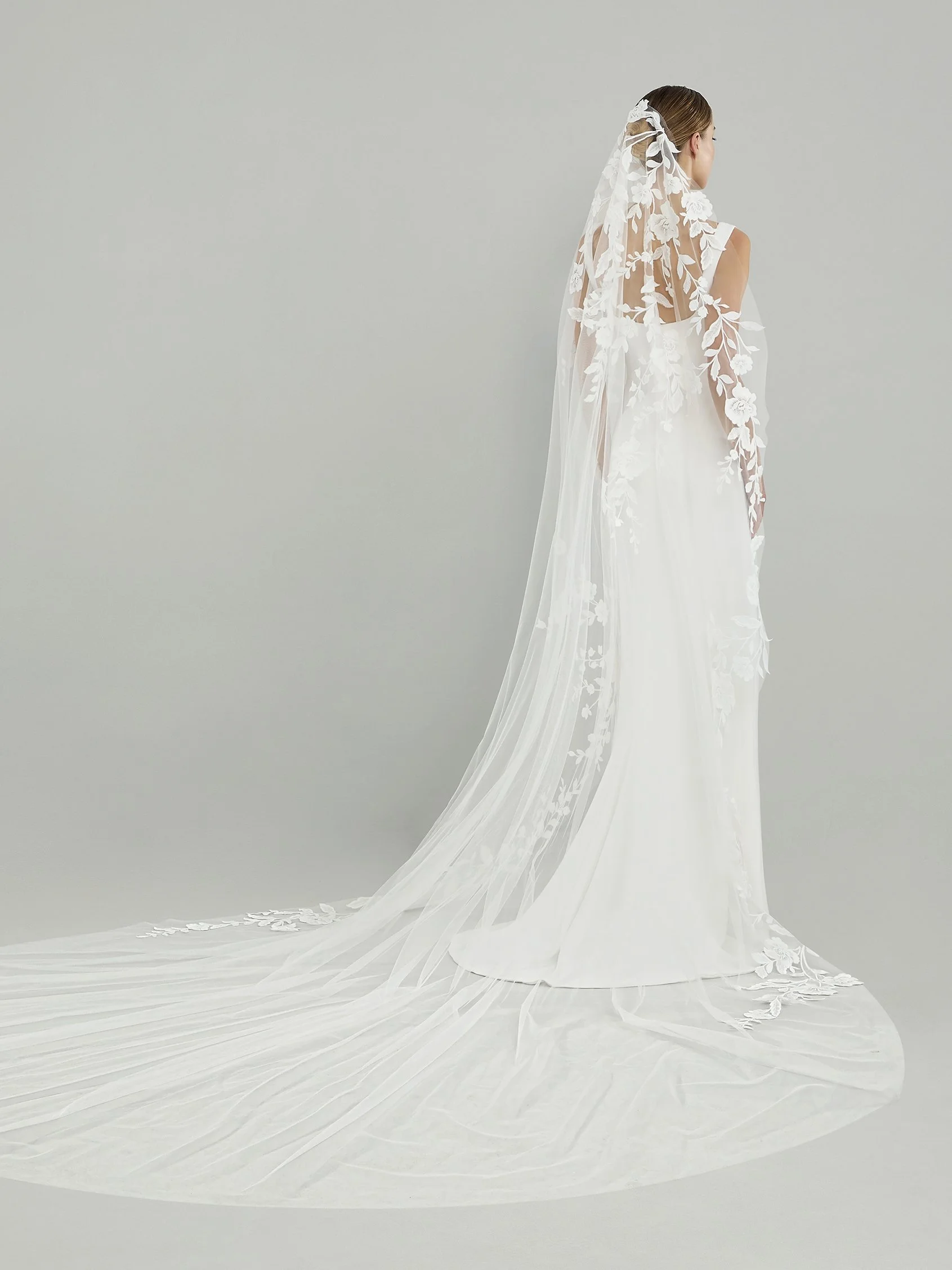 V-LA46 Tulle veil with lace 1 V-LA46 Tulle veil with lace
