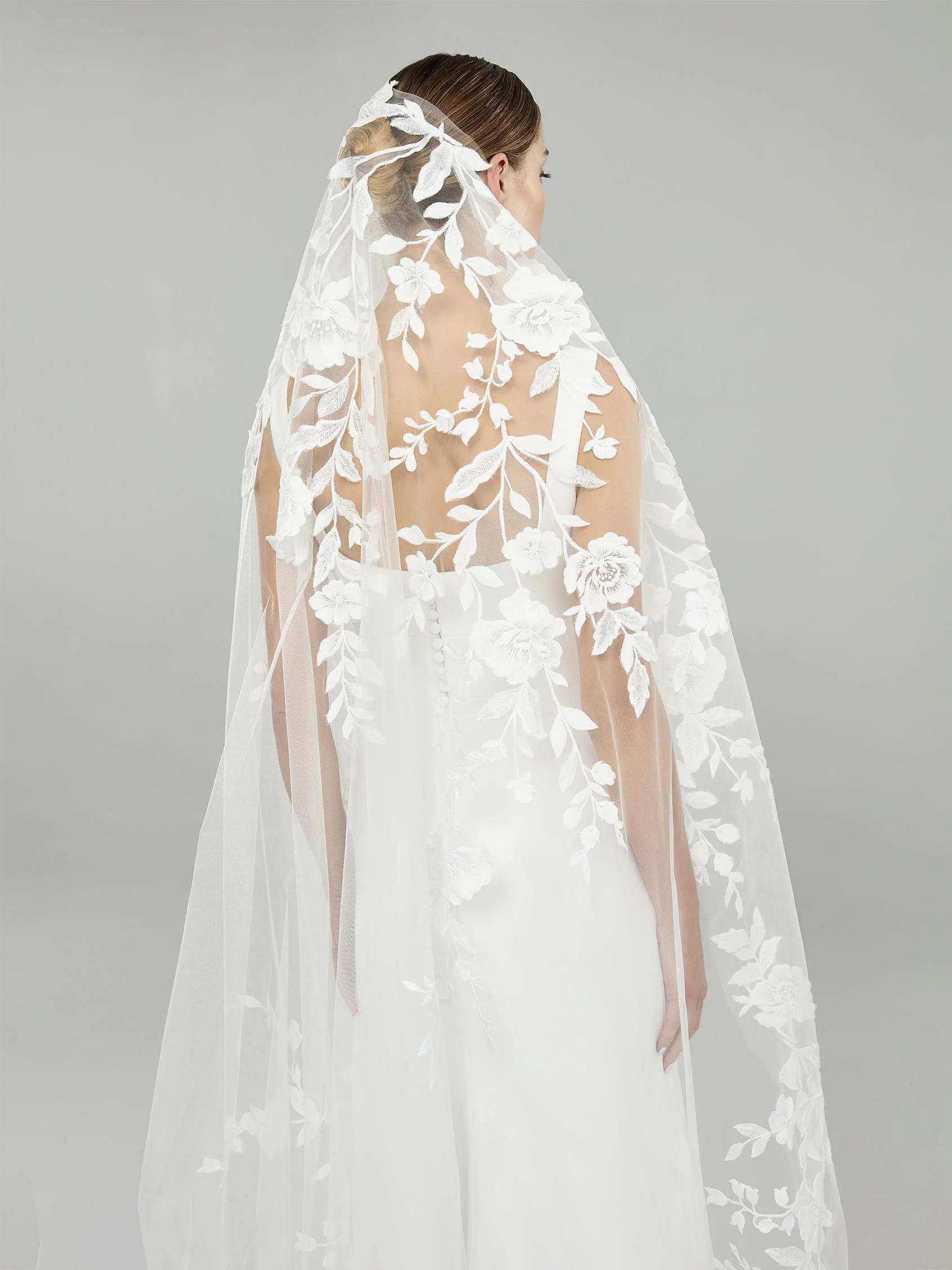 V-LA46 Tulle veil with lace 3 V-LA46 Tulle veil with lace