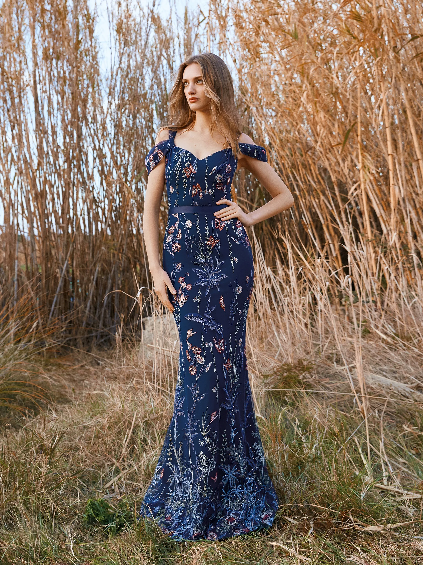 ELVENE Party dress with a V neckline and wrap sleeves