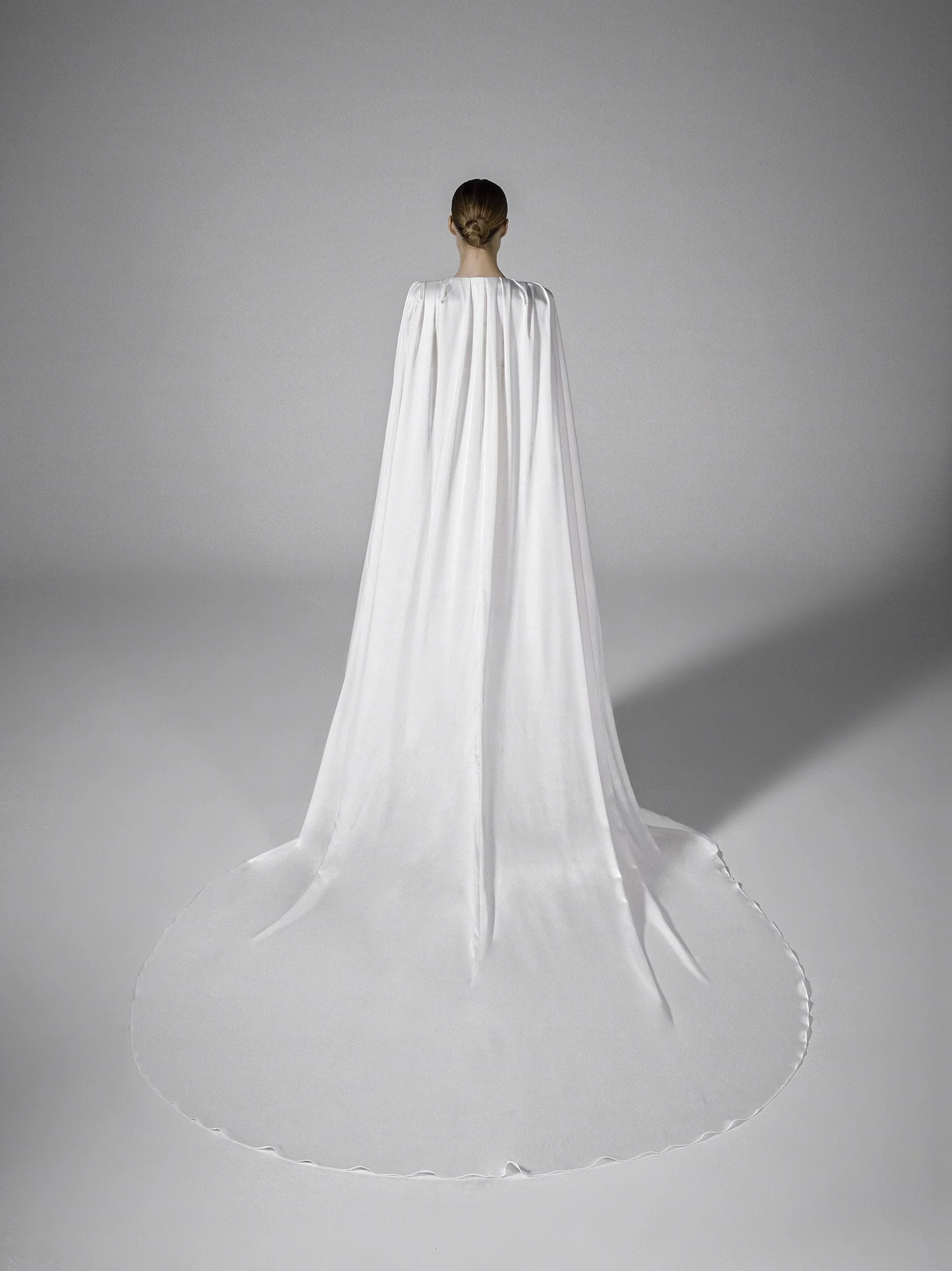 CAPE-LA31 Satin cape