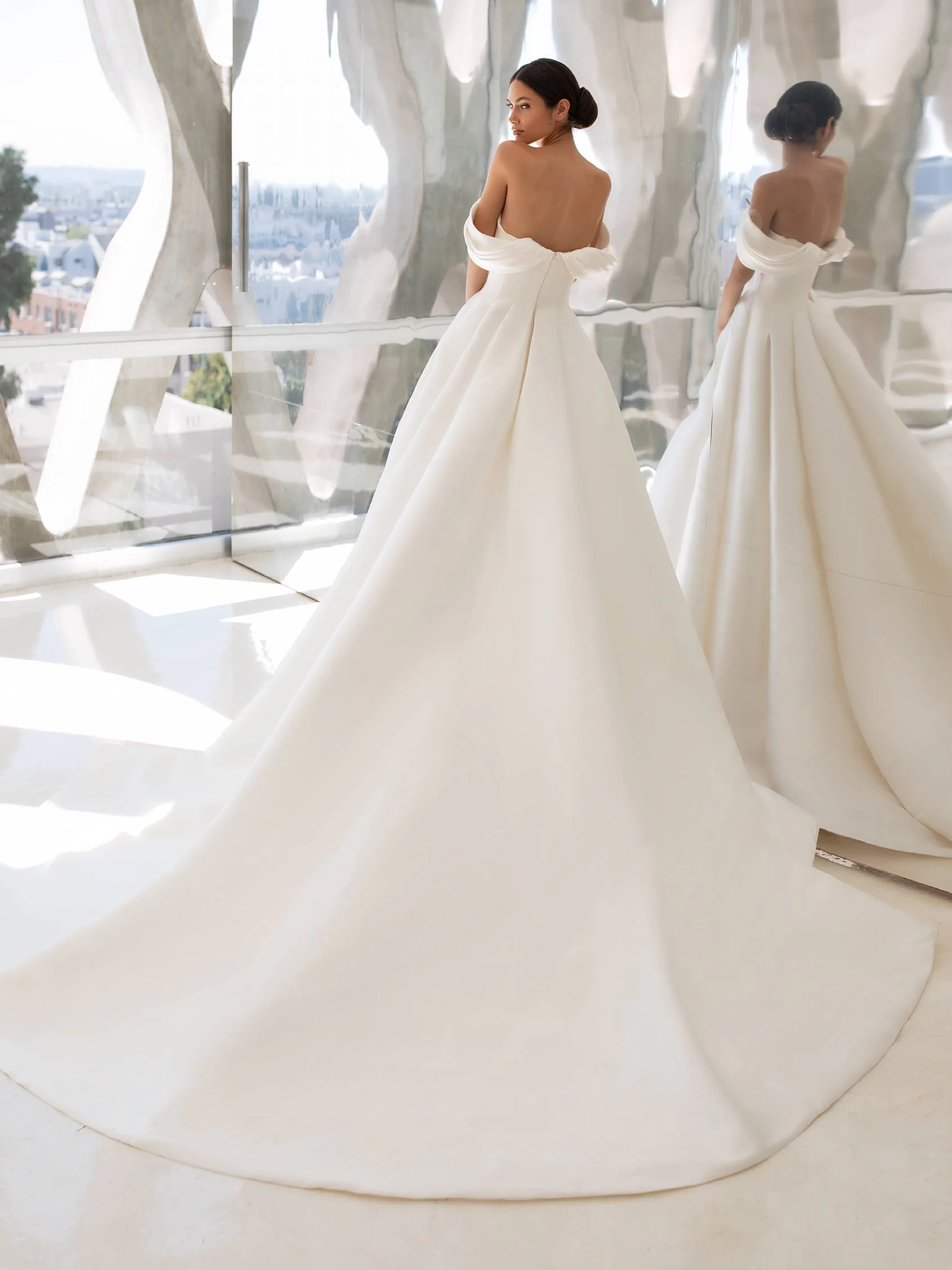 LYNN Princess wedding dress in mikado with strapless neckline and open back 1 LYNN Princess wedding dress in mikado with strapless neckline and open back