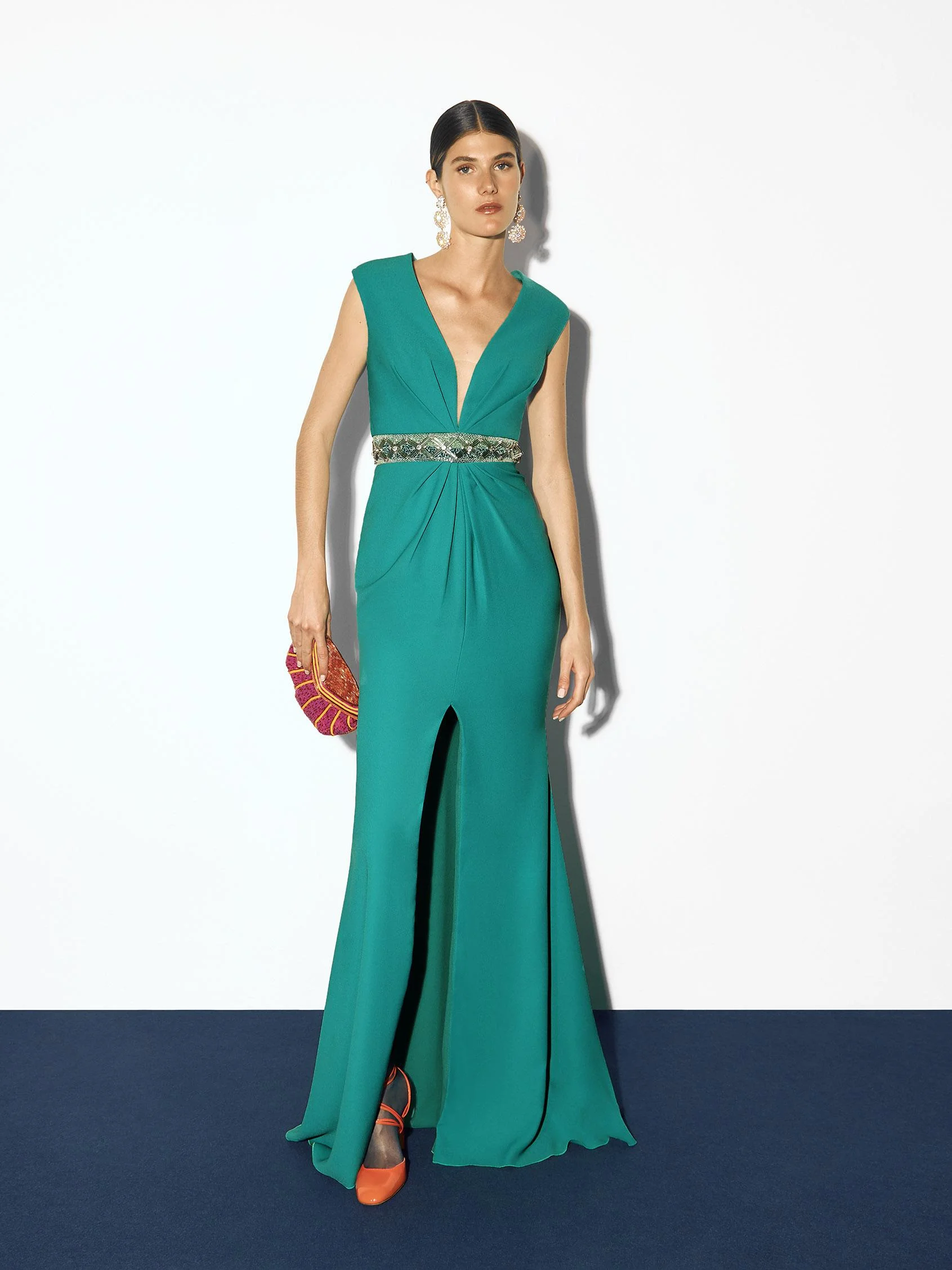 AZAFRAN Mermaid party dress with a V-neckline