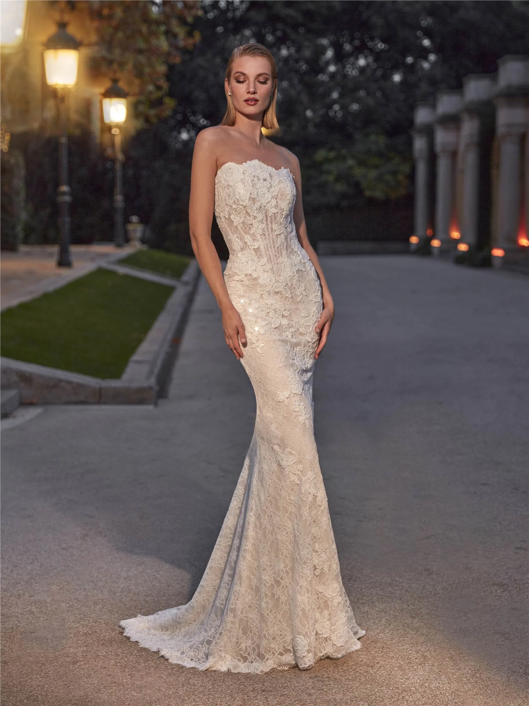 GERAMY Mermaid strapless bridal dress in lace 2 GERAMY Mermaid strapless bridal dress in lace