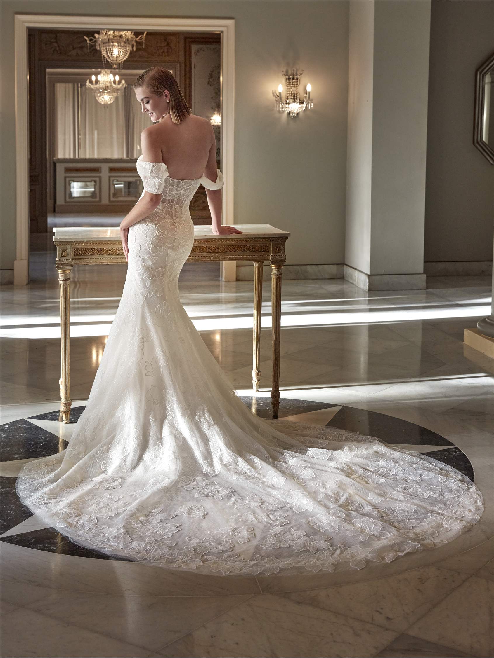 AGA Mermaid bridal dress with sweetheart neckline in tulle