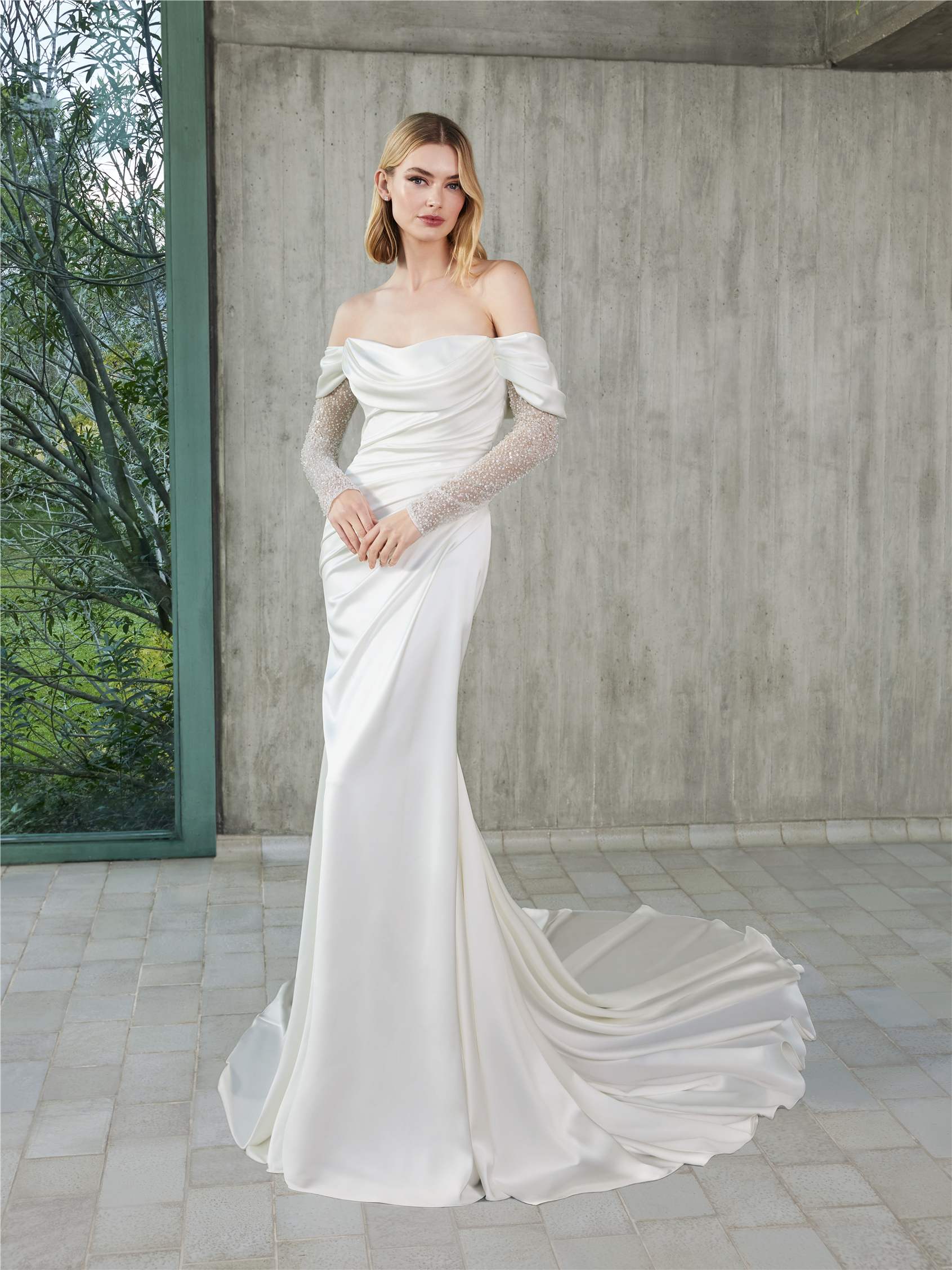 VIVIAMA Satin strapless mermaid wedding dress