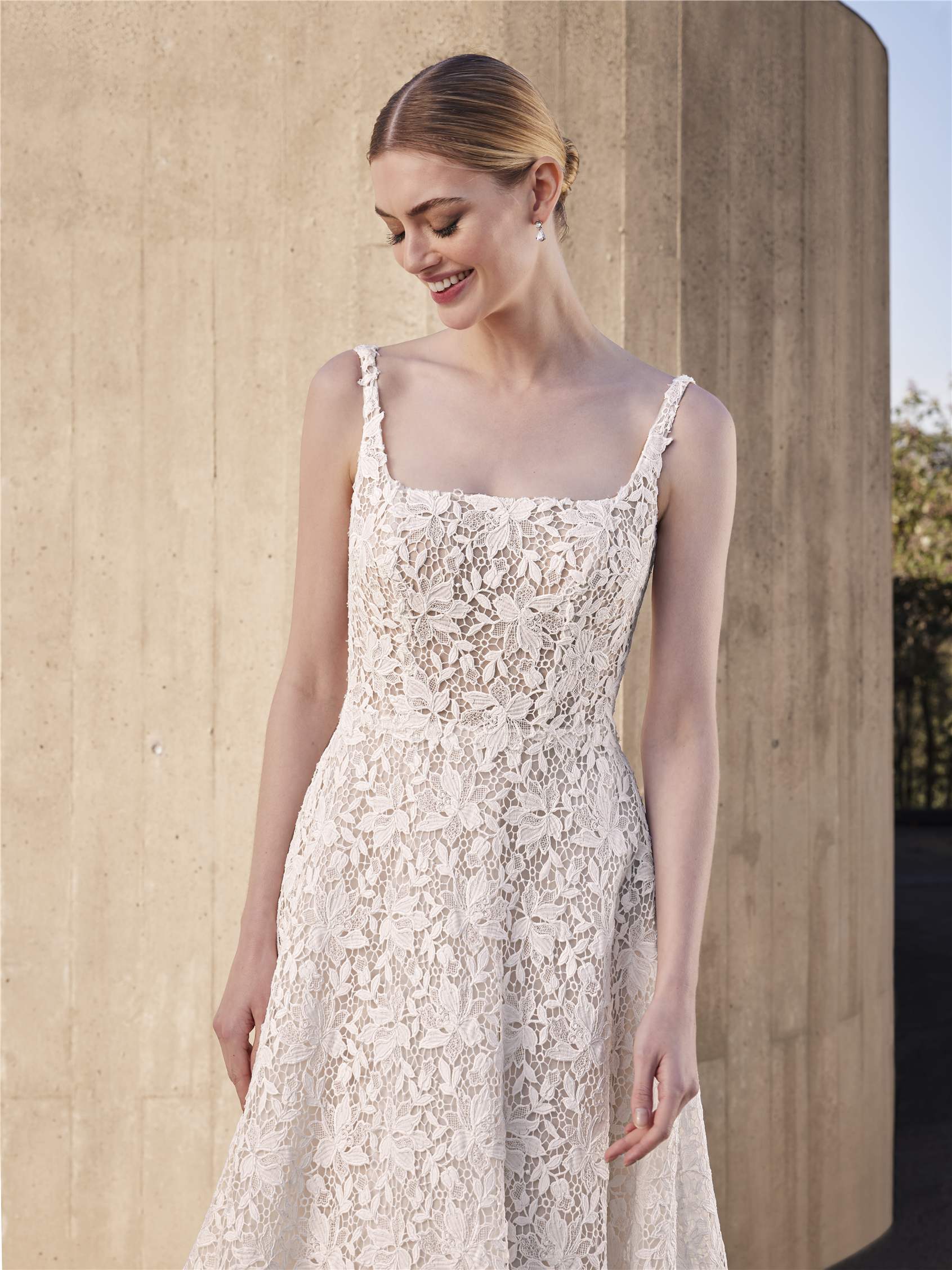 VALLES Guipure A-line wedding dress with square neckline