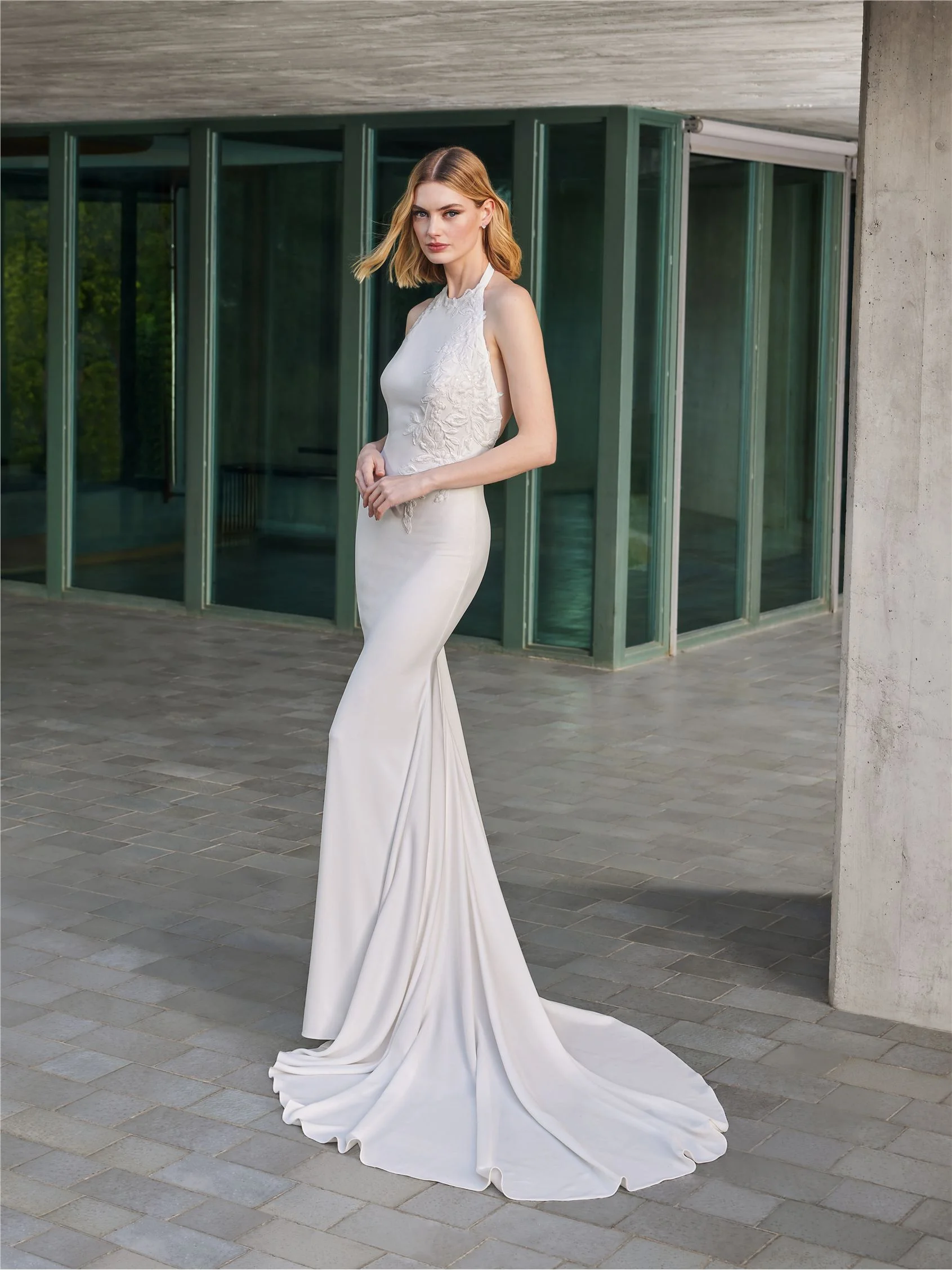 LIGHT Crepe halter neck mermaid wedding dress 3 LIGHT Crepe halter neck mermaid wedding dress