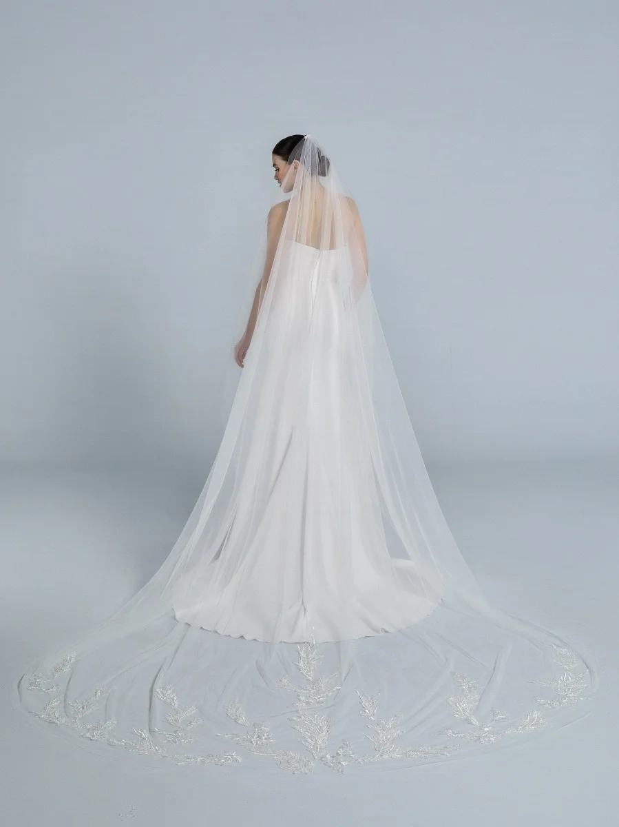 V-2104 Tulle veil with embroidery and rhinestones 1 V-2104 Tulle veil with embroidery and rhinestones