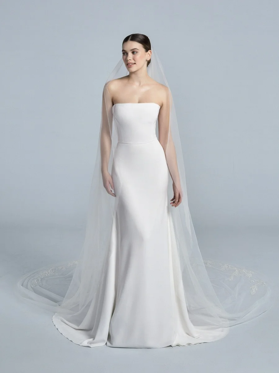 V-2104 Tulle veil with embroidery and rhinestones 3 V-2104 Tulle veil with embroidery and rhinestones