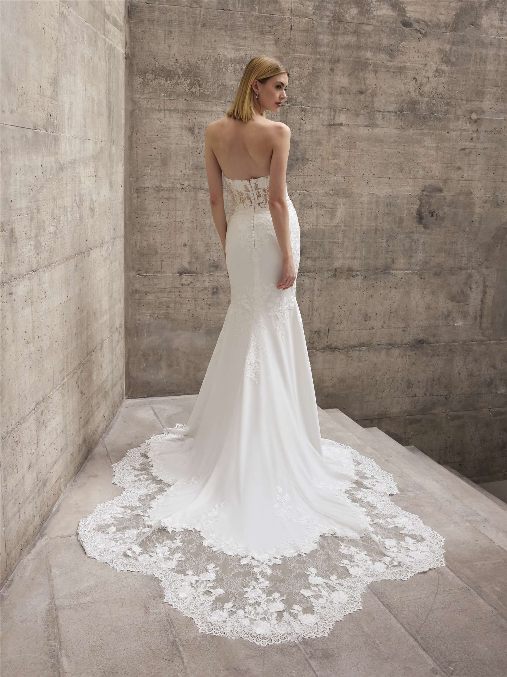 ATTAL Crepe mermaid wedding dress with sweetheart neckline 2 ATTAL Crepe mermaid wedding dress with sweetheart neckline