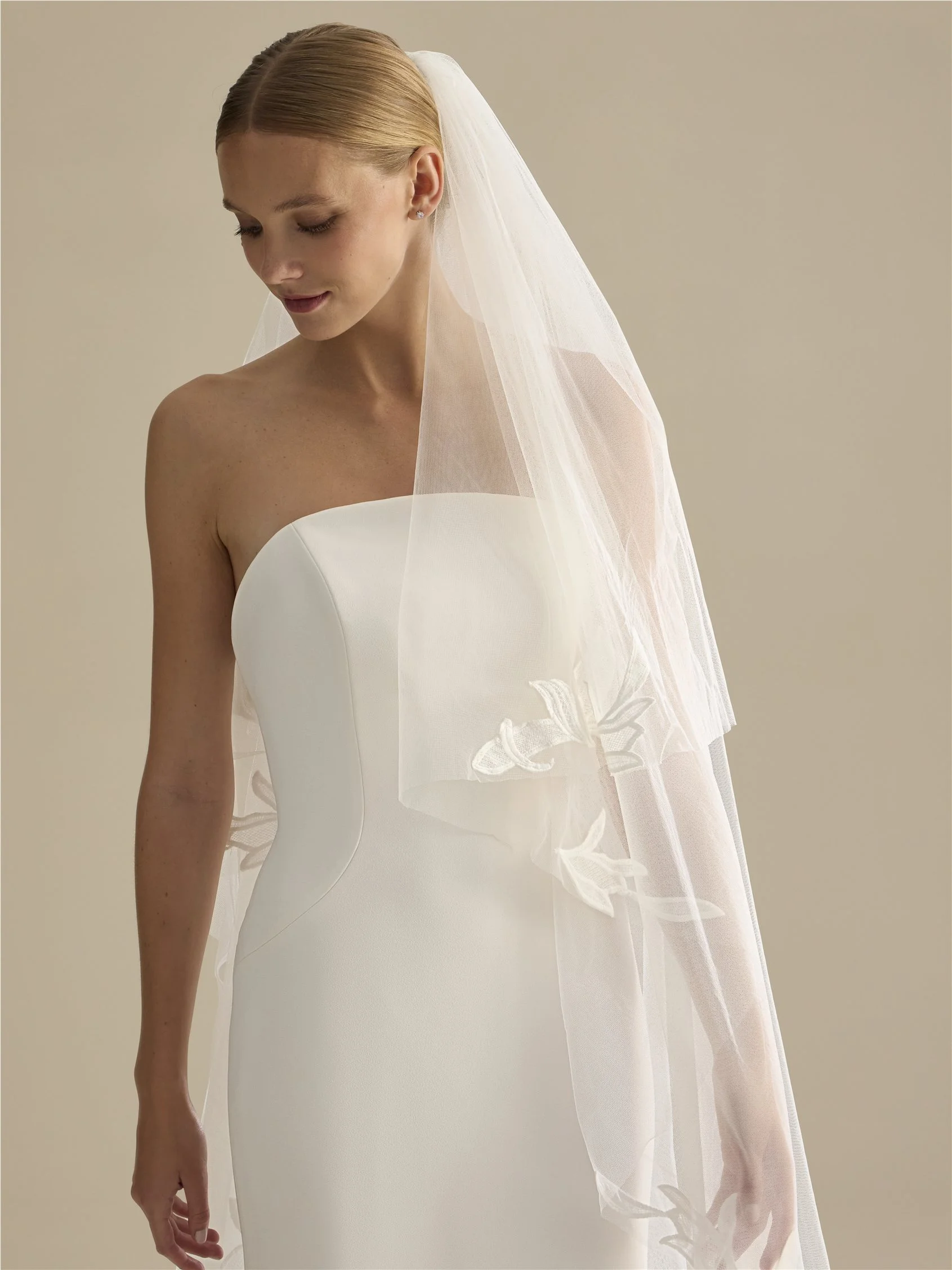 V-LA64 Tulle veil with lace 4 V-LA64 Tulle veil with lace