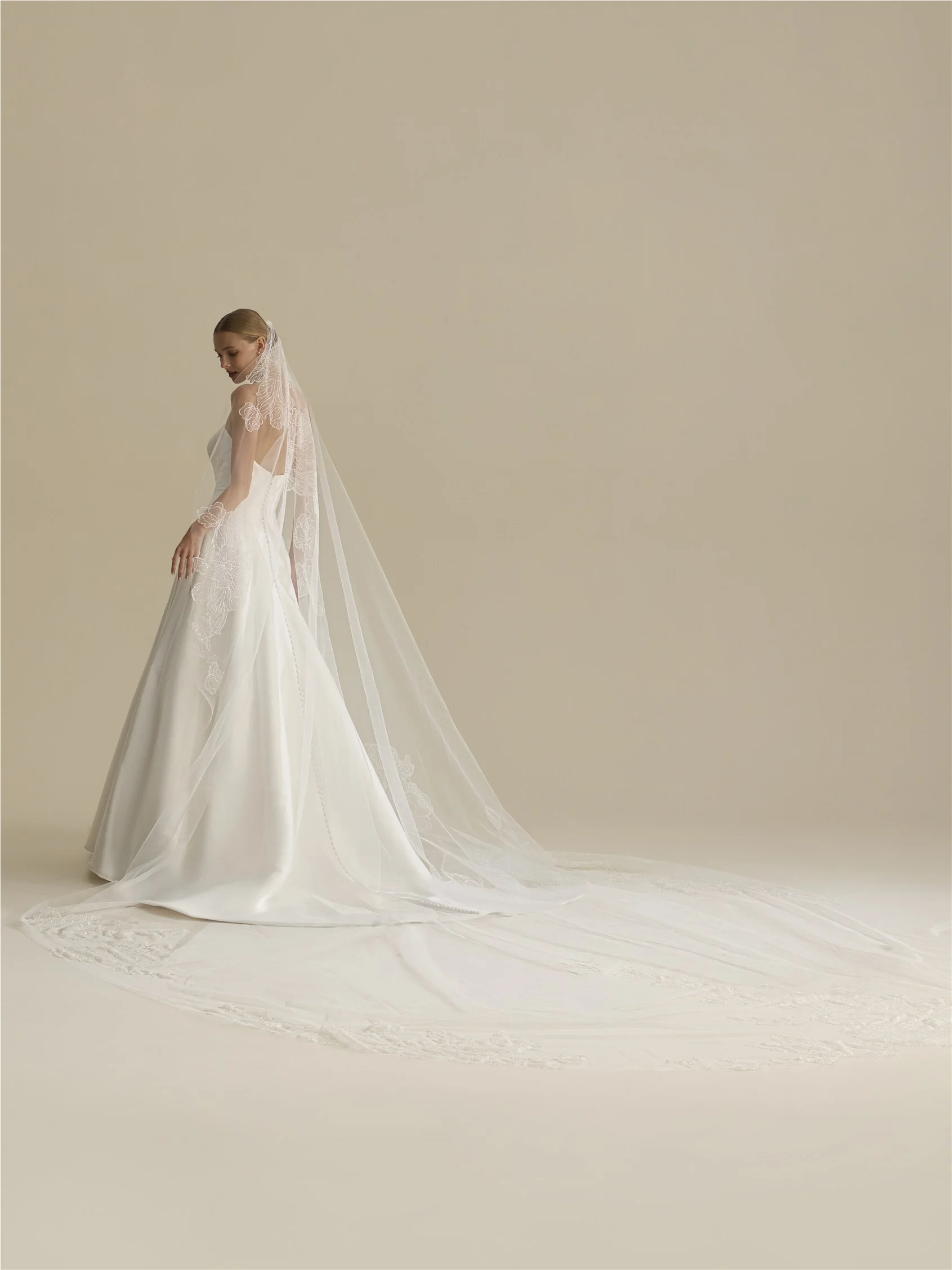 V-LA69 Glitter tulle veil with lace 2 V-LA69 Glitter tulle veil with lace