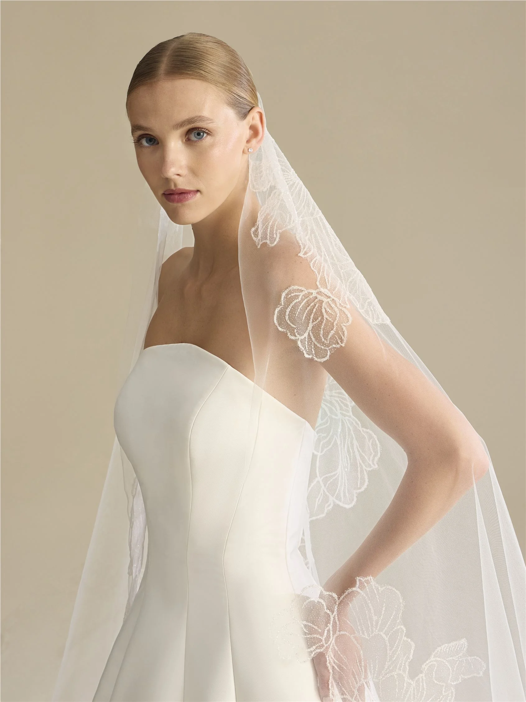V-LA69 Glitter tulle veil with lace 3 V-LA69 Glitter tulle veil with lace