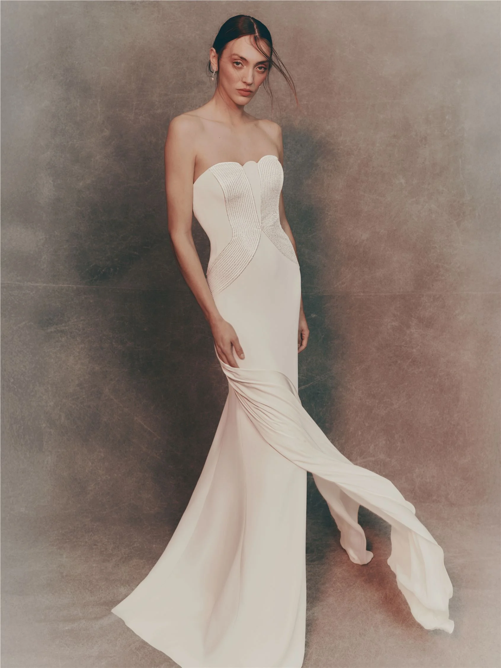 ELPIDIA Mermaid dress with strapless neckline. 3 ELPIDIA Mermaid dress with strapless neckline.