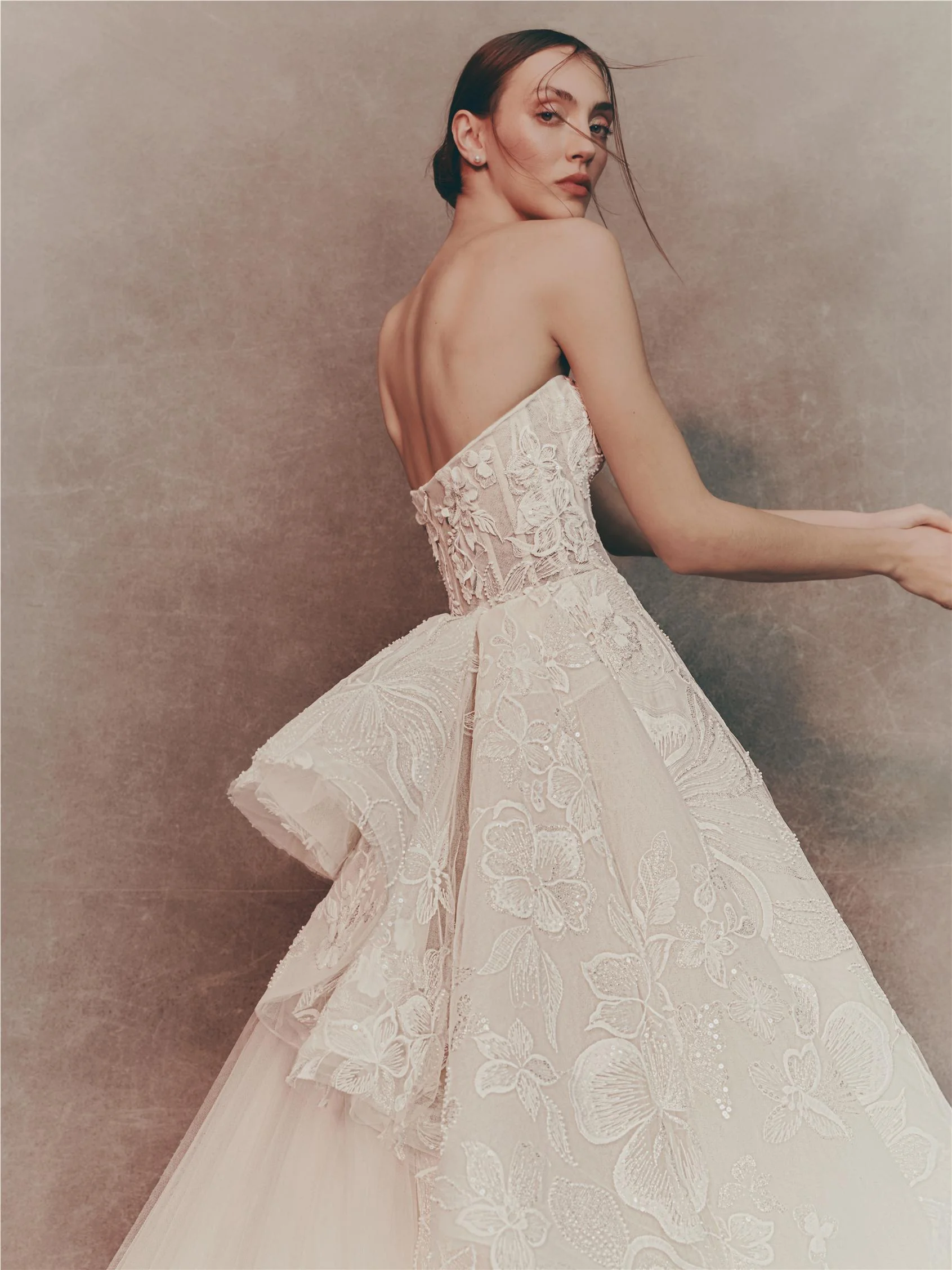 CALILA Princess dress with strapless neckline.