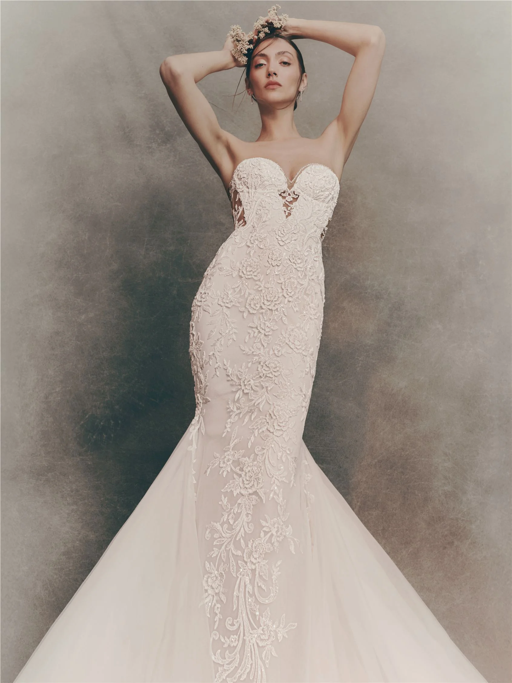 OGNES Mermaid dress with sweetheart neckline. 3 OGNES Mermaid dress with sweetheart neckline.