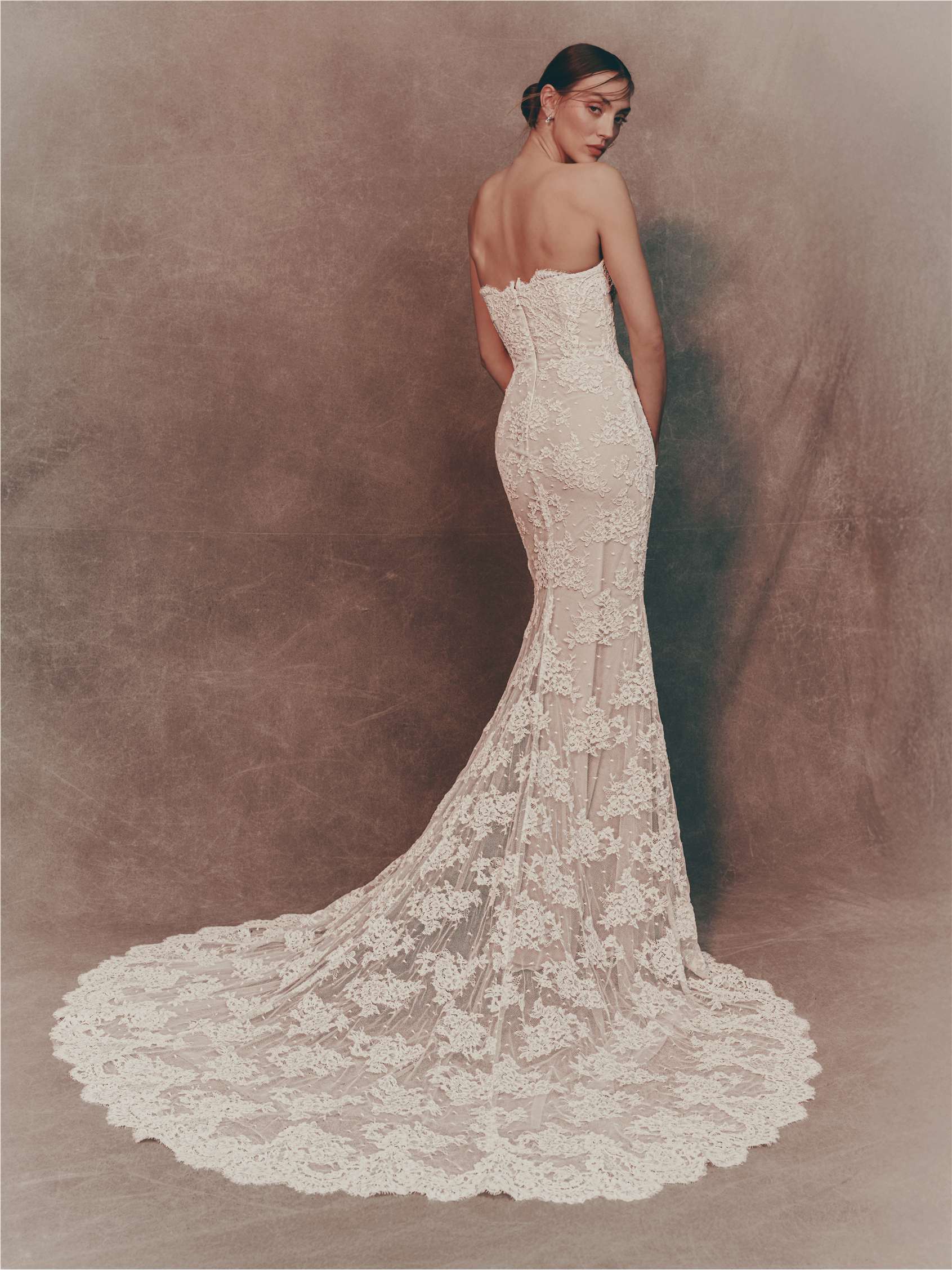 LACILA Princess dress with strapless neckline.