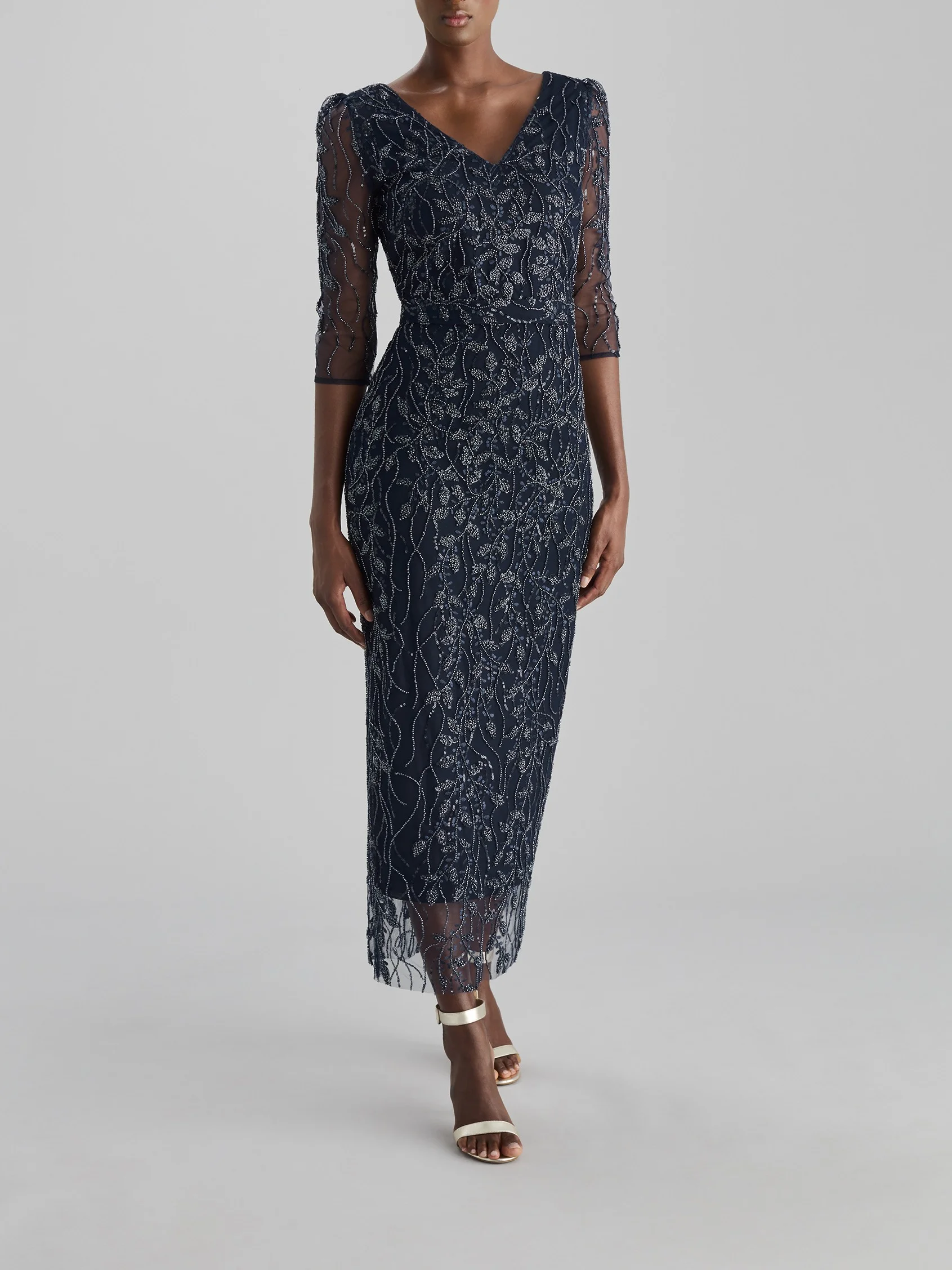 SPARKLE 2334 Sheath party dress with V-neck and three-quarter sleeves