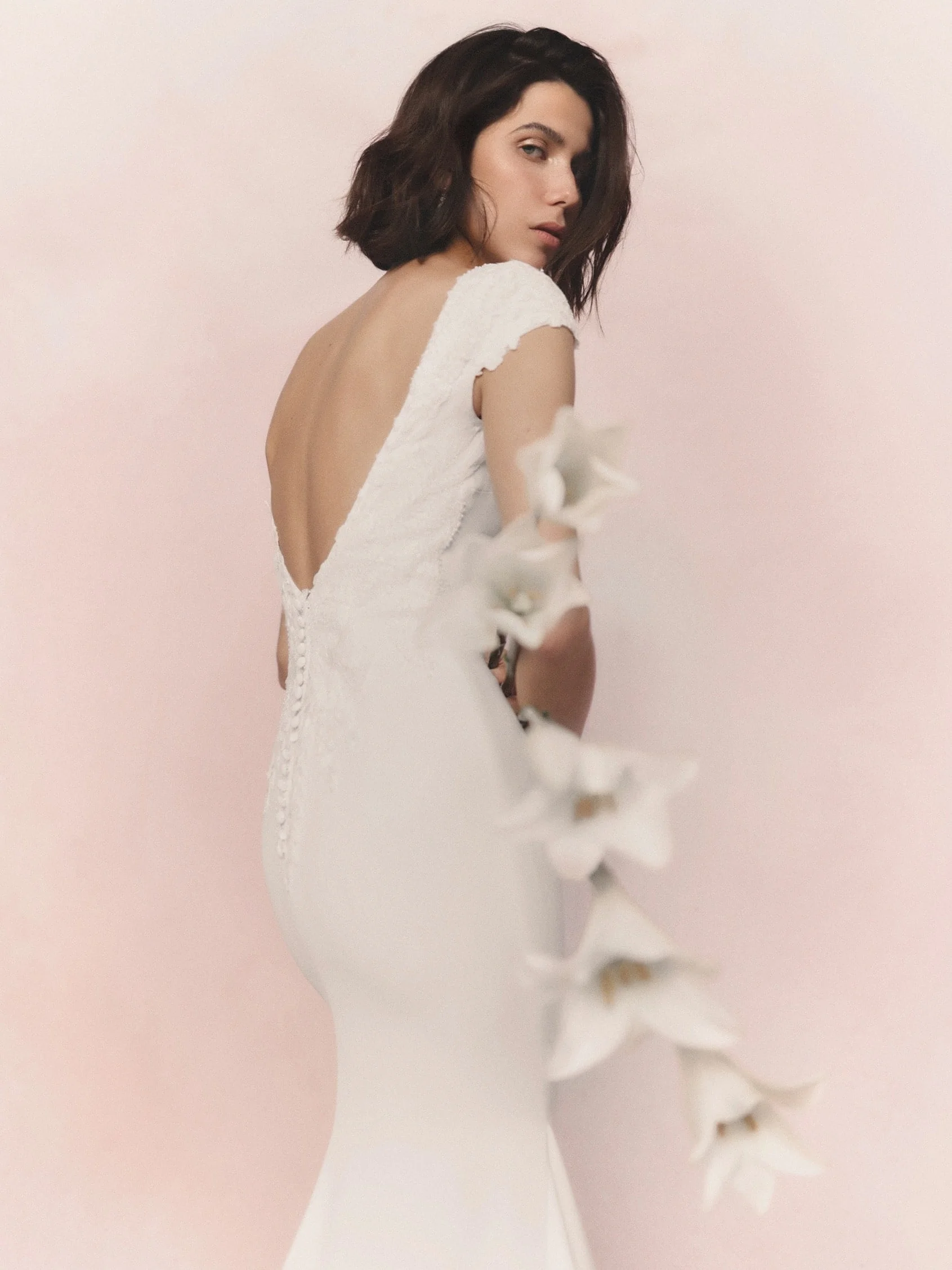 ANITRA Wedding dress in crepe with mermaid cut with bateau neckline and cap sleeves 3 ANITRA Wedding dress in crepe with mermaid cut with bateau neckline and cap sleeves