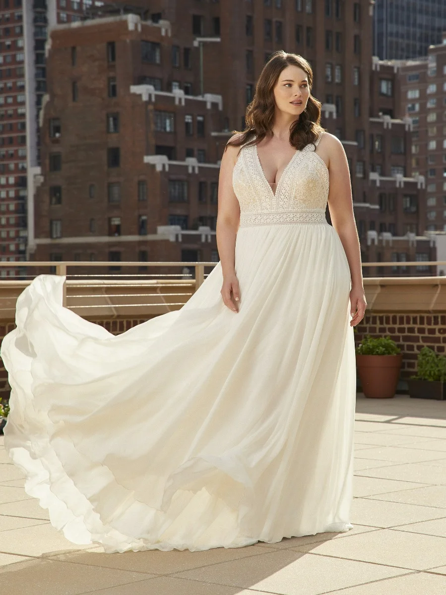 BAOBABS Flared wedding dress with V-neck