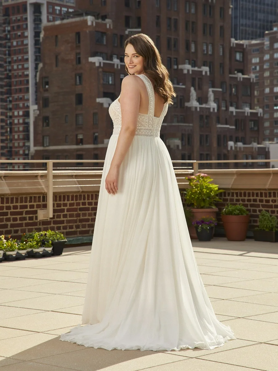 BAOBABS Flared wedding dress with V-neck