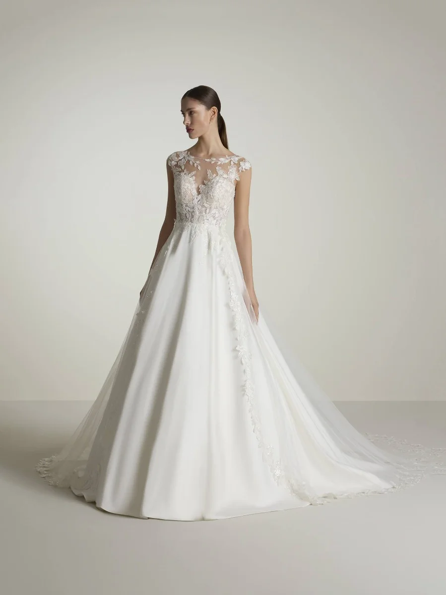 ARRAKIS OVERSKIRT Tulle overskirt with lace with rhinestones