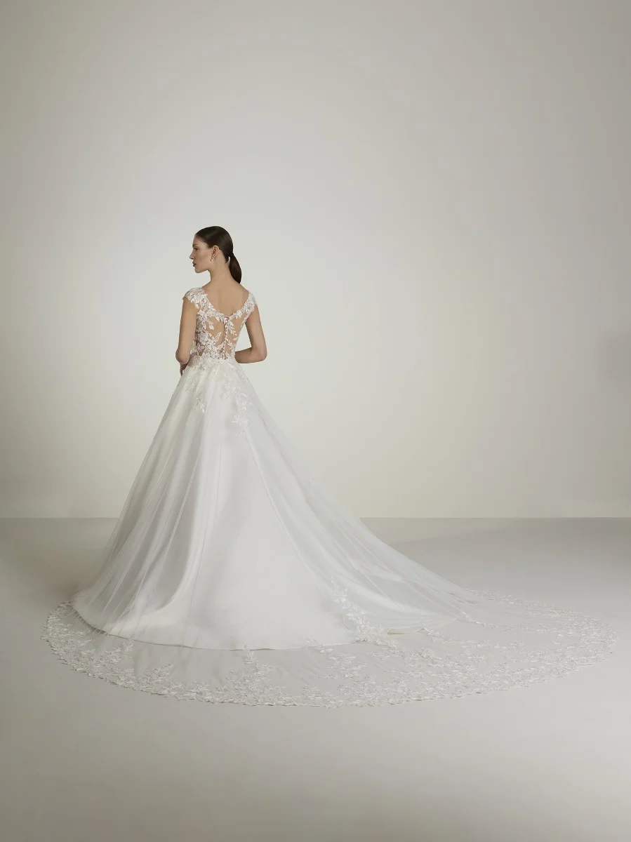 ARRAKIS OVERSKIRT Tulle overskirt with lace with rhinestones