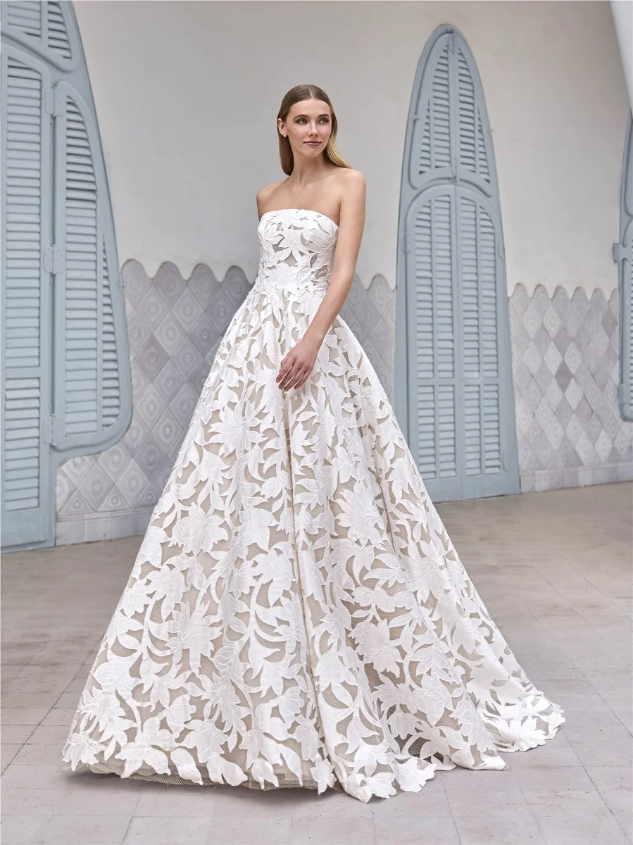 BEATRIU Strapless princess dress in floral lace 1 BEATRIU Strapless princess dress in floral lace