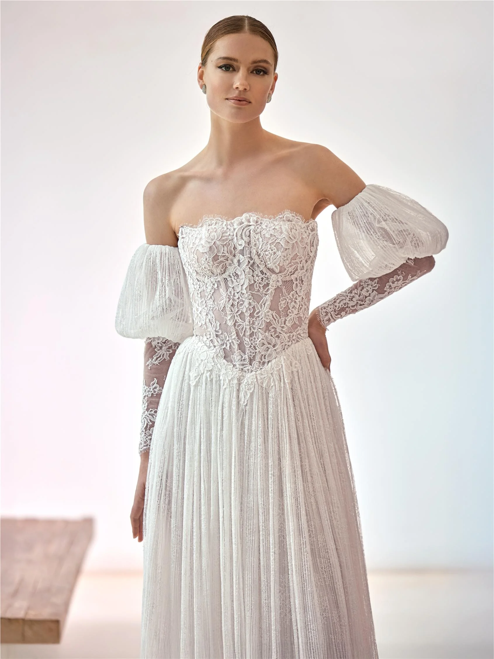 LIEKE Strapless A-line dress with detachable sleeves