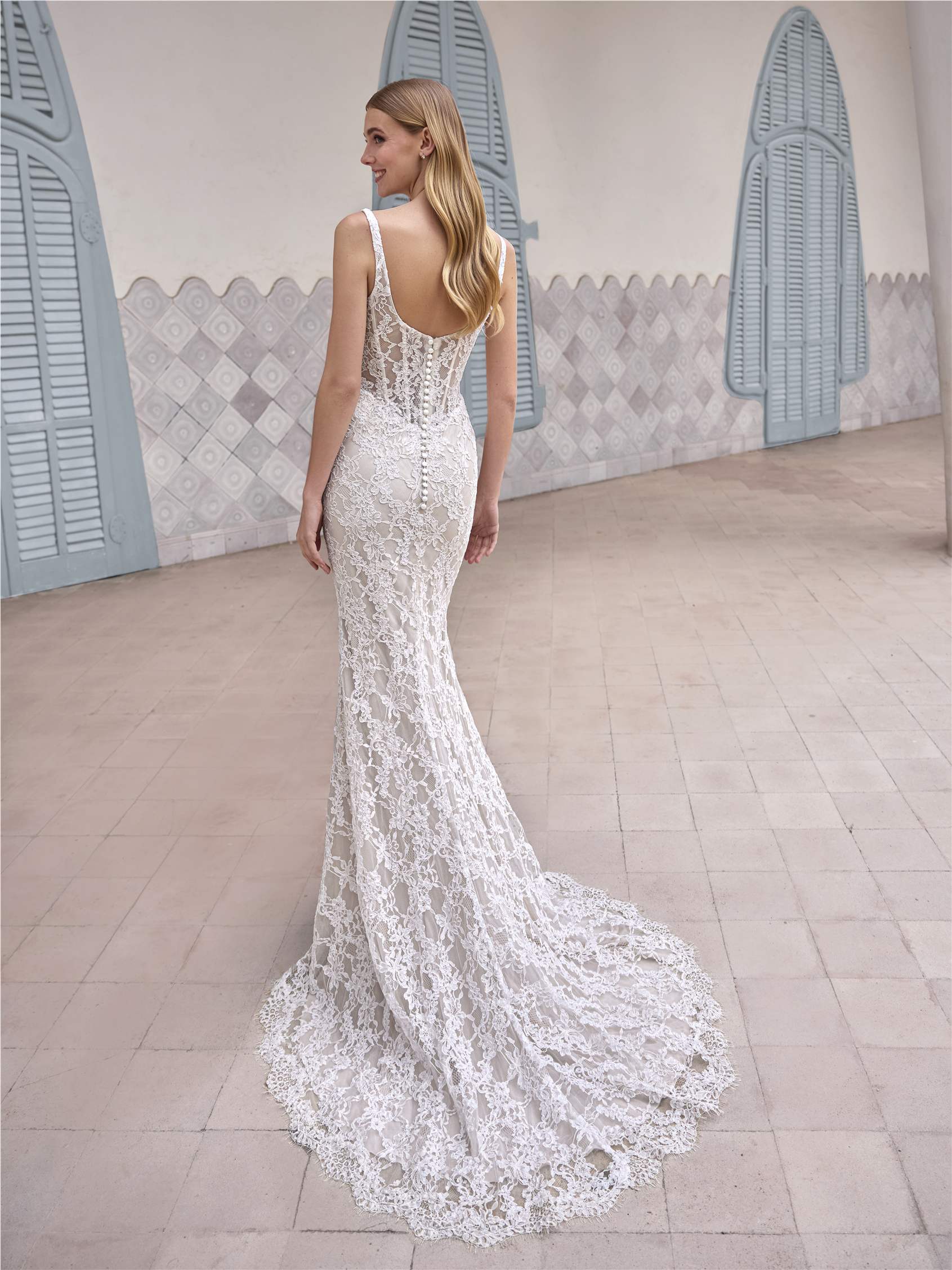 MOTT Mermaid dress with square neckline and detachable overskirt 2 MOTT Mermaid dress with square neckline and detachable overskirt