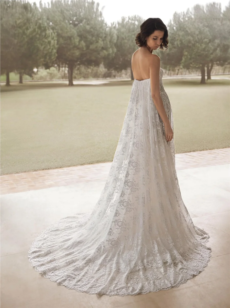 RYMER A-line dress with sweetheart neckline and detachable cape