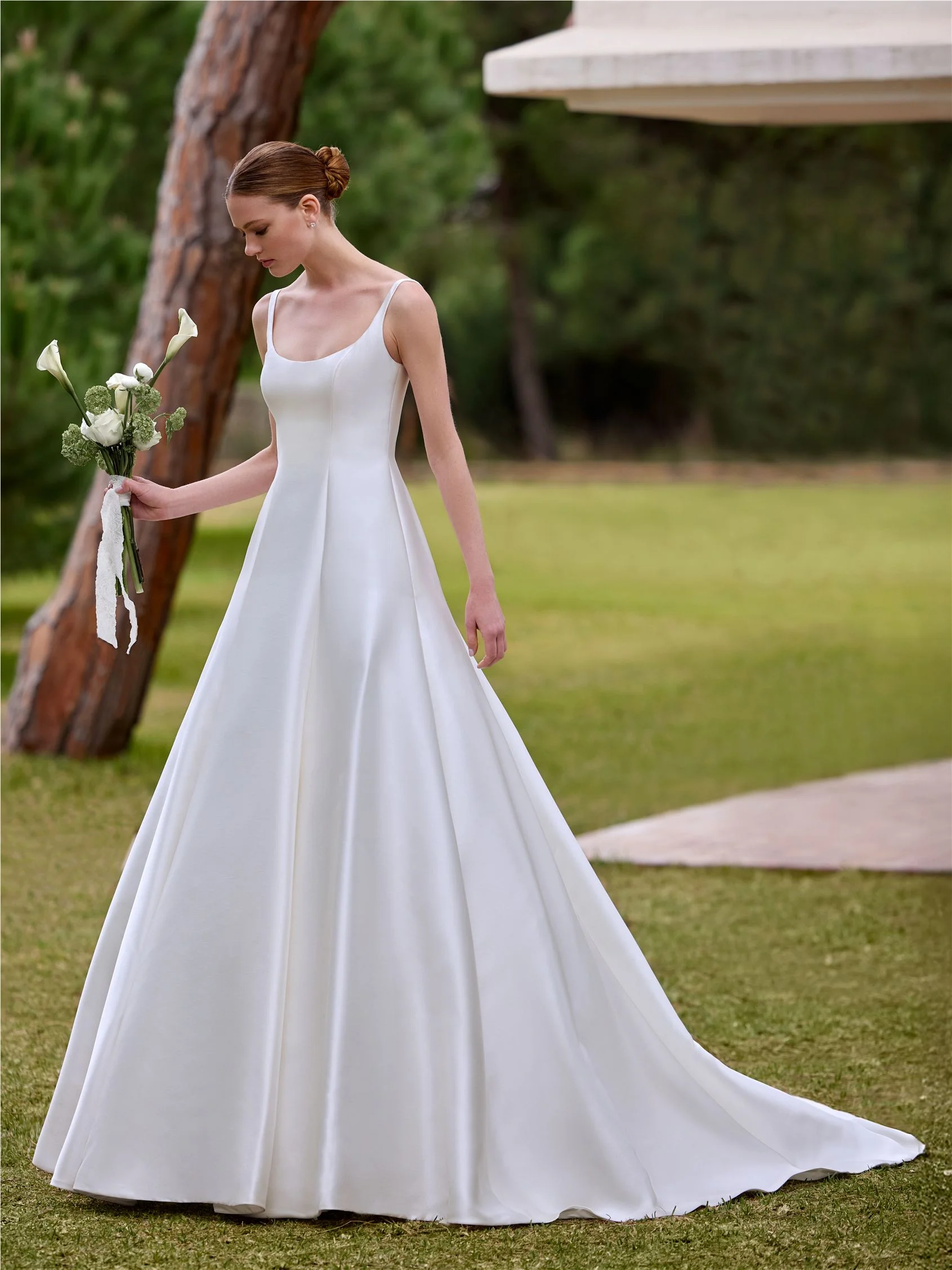 ALLINIA A-line dress with round neckline