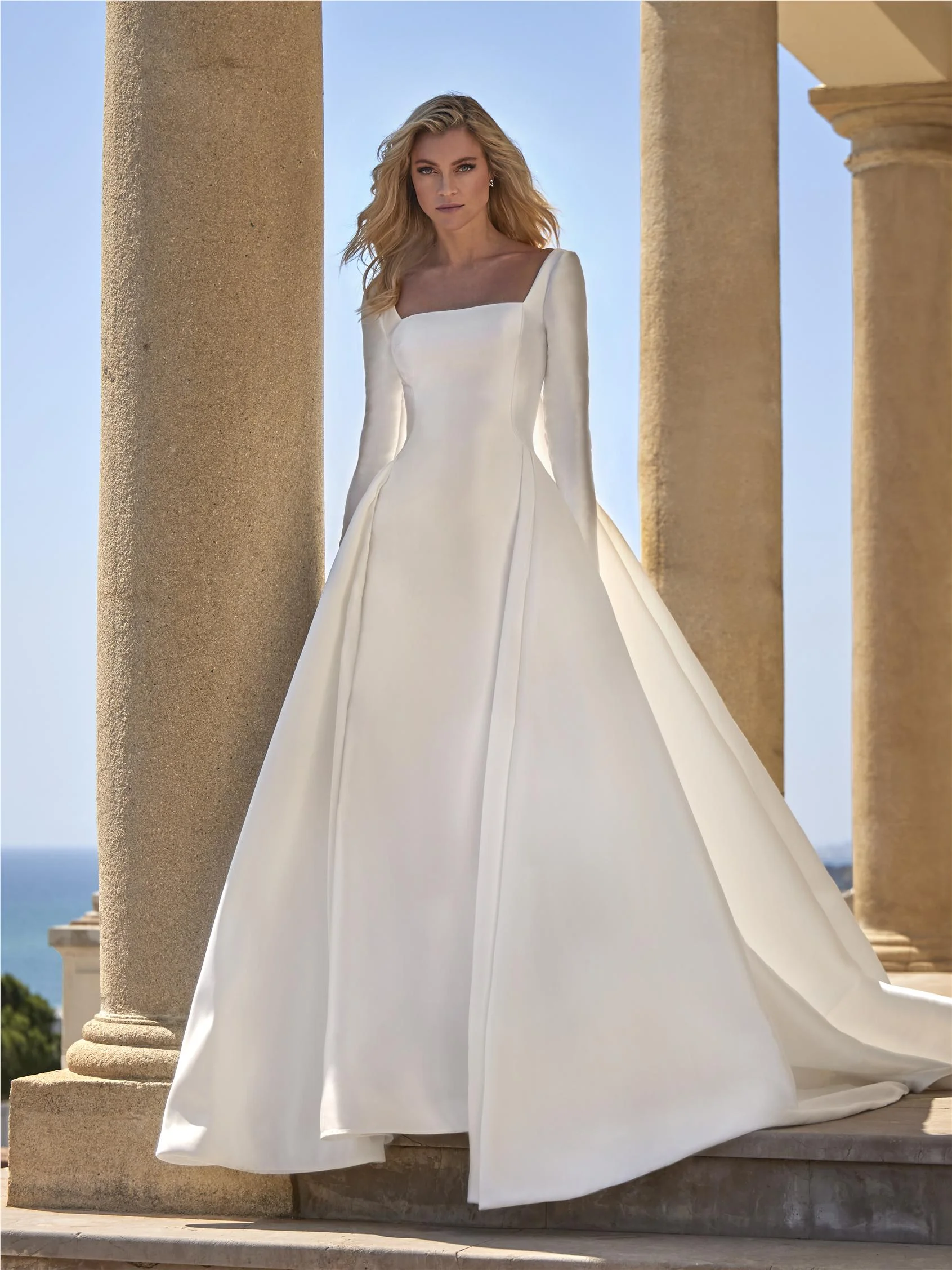 DRAVOR A-line dress with square neckline and detachable cape 1 DRAVOR A-line dress with square neckline and detachable cape