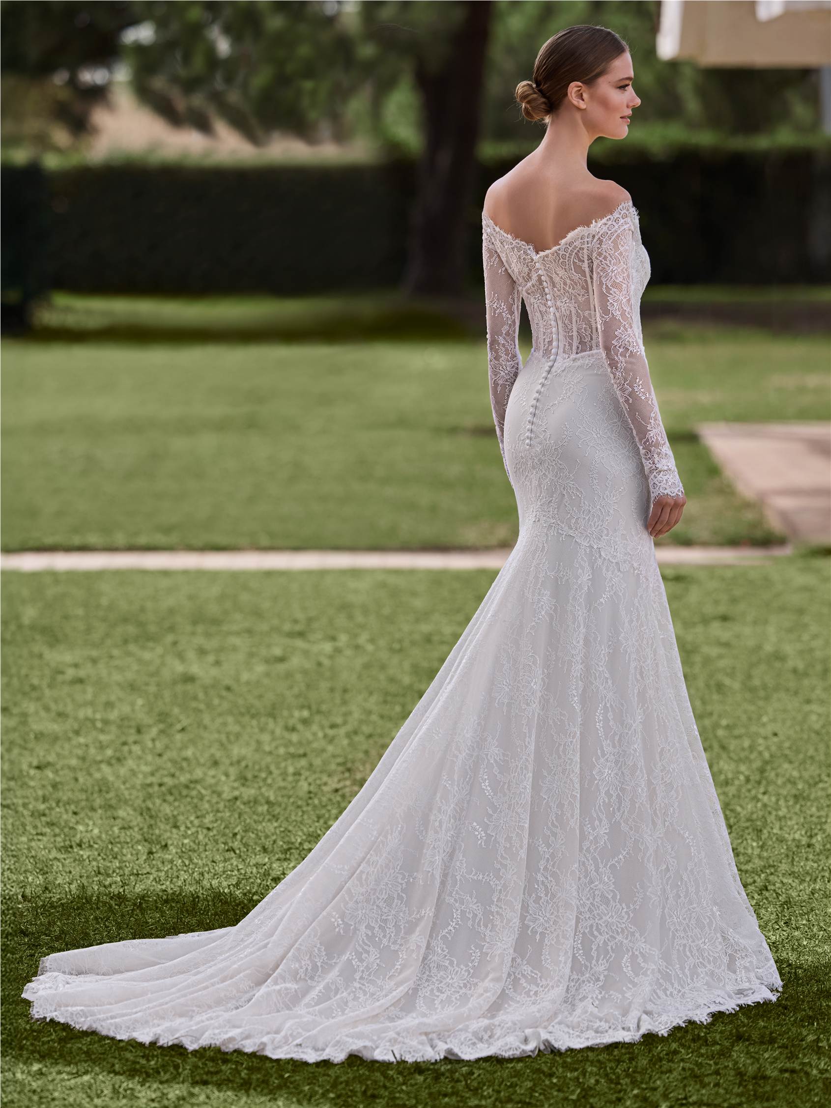 GLENY Mermaid dress with off-the-shoulders neckline and long sleeves