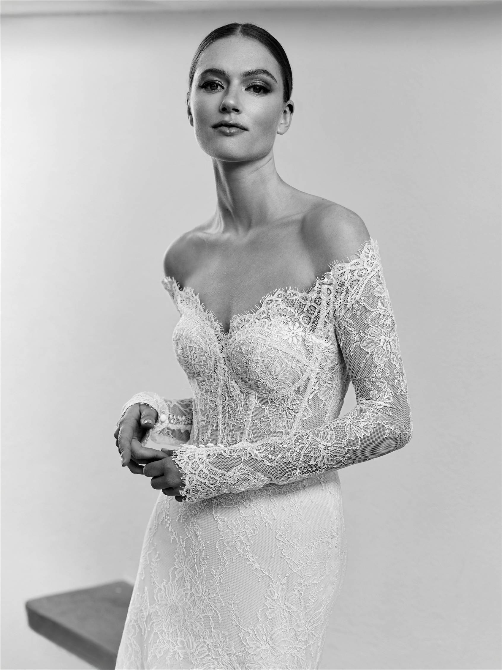 GLENY Mermaid dress with off-the-shoulders neckline and long sleeves