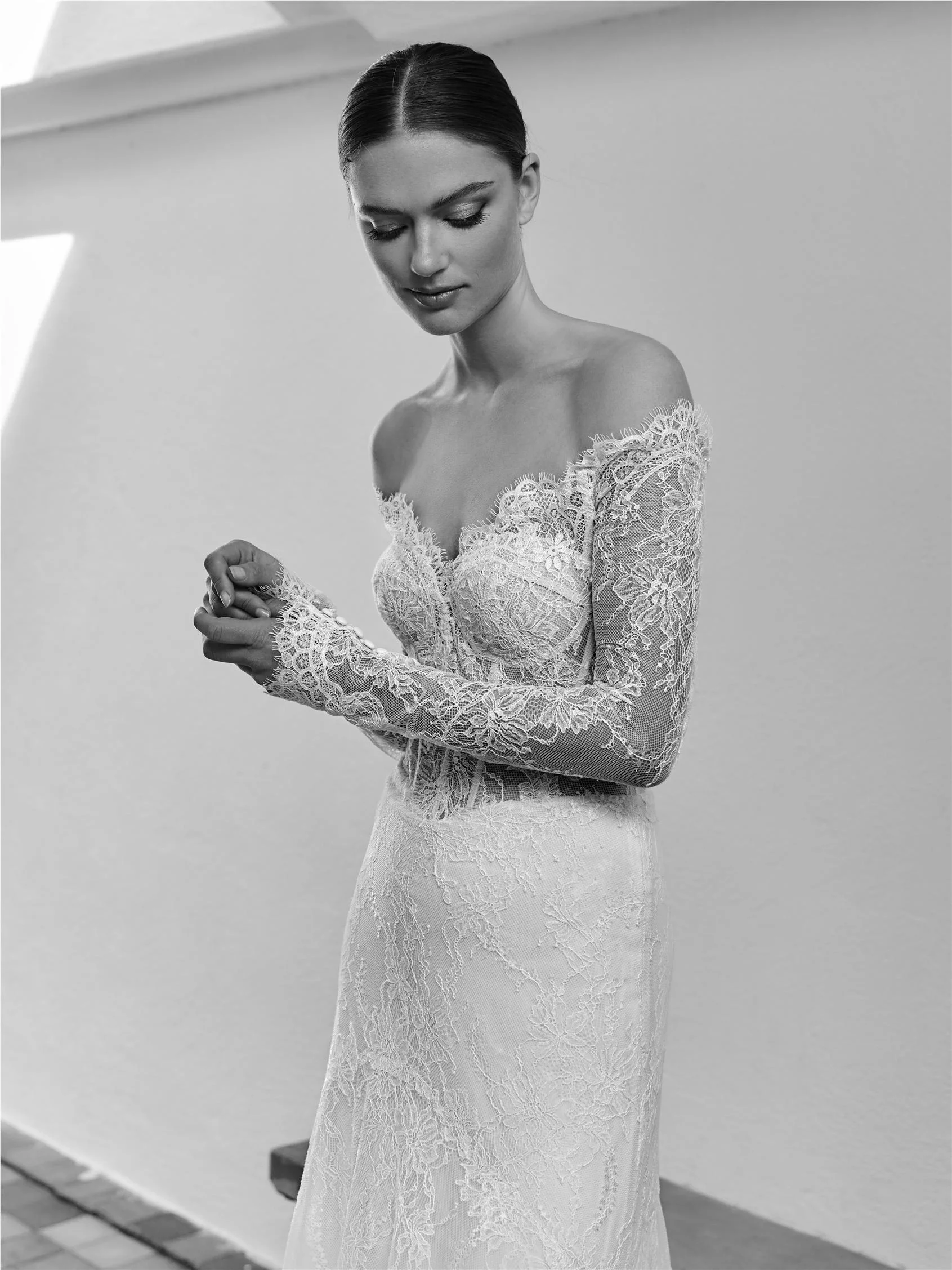 GLENY Mermaid dress with off-the-shoulders neckline and long sleeves