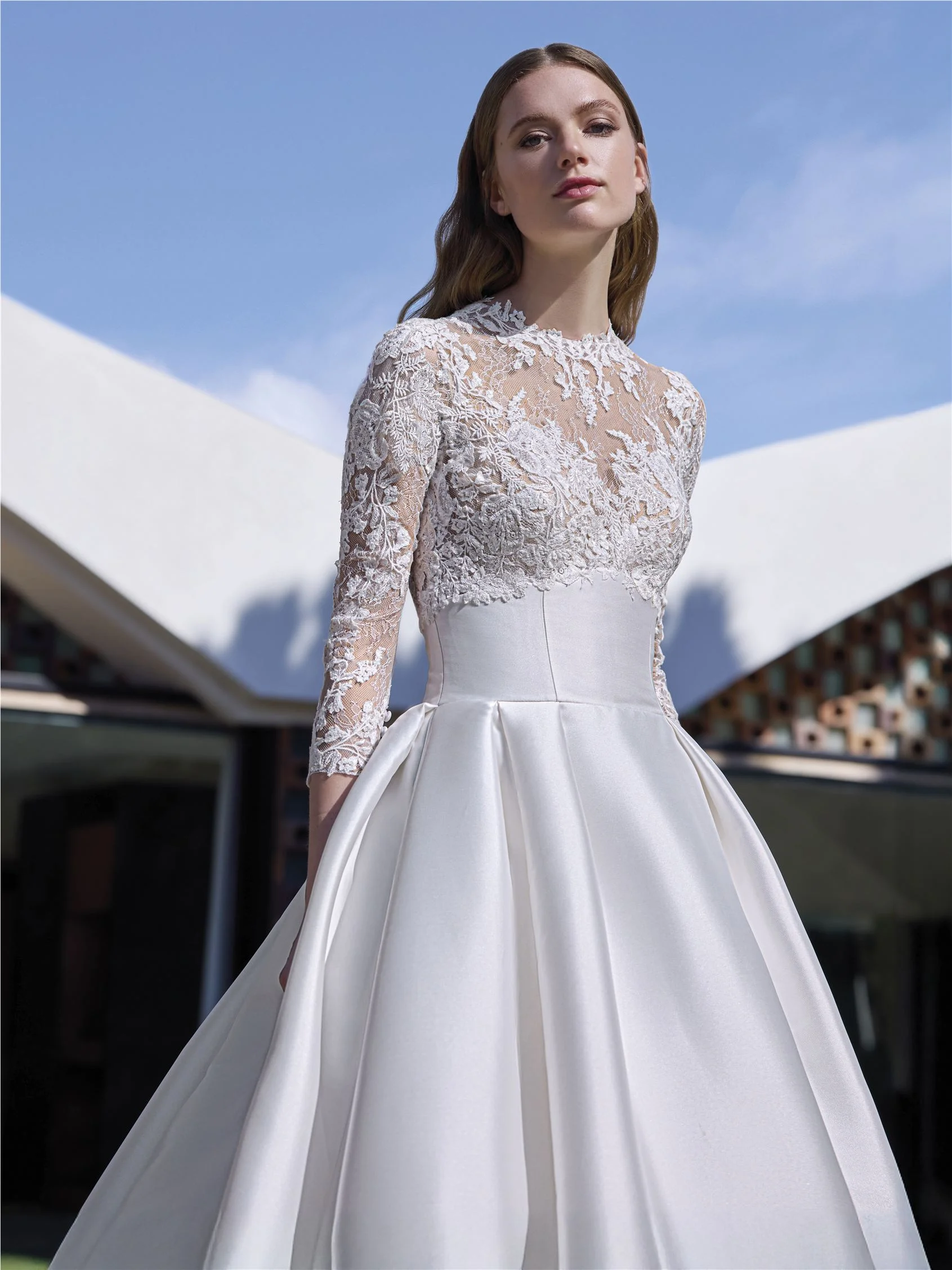 LILAR Princess dress with round neckline, long sleeves 3 LILAR Princess dress with round neckline, long sleeves