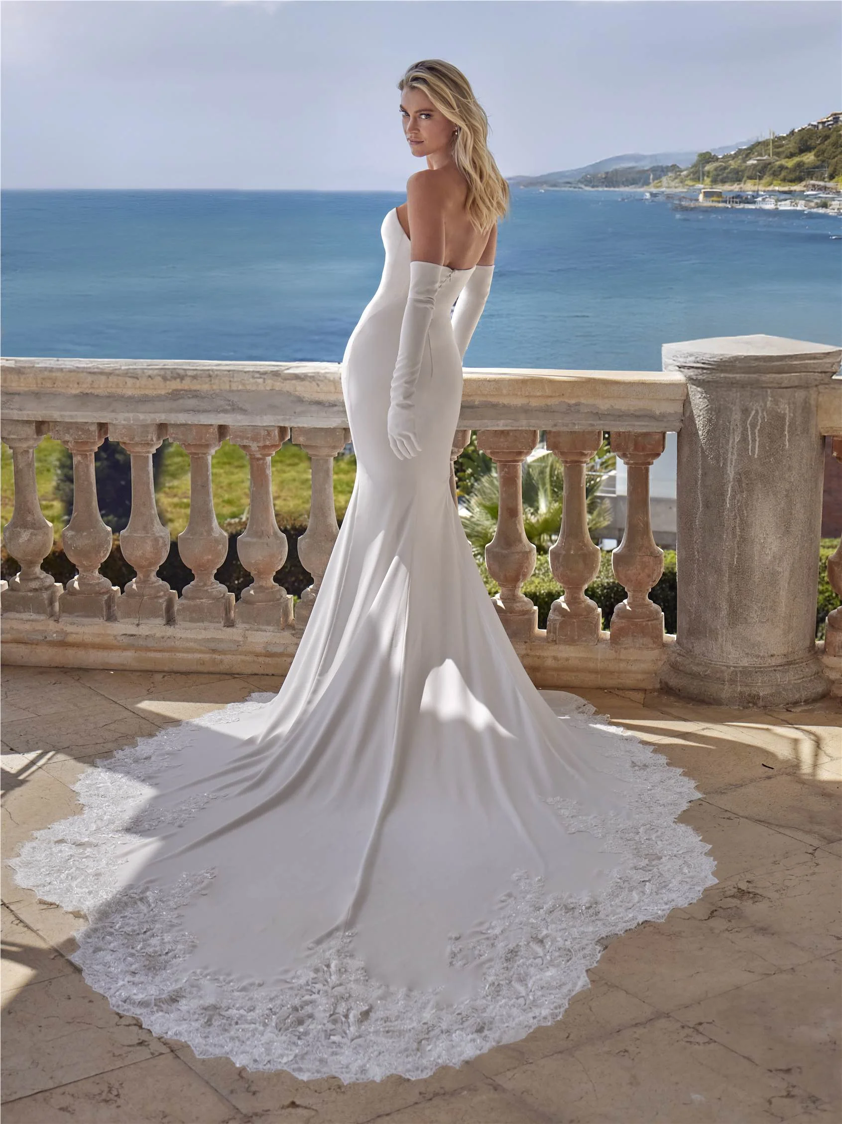 NURYA Strapless mermaid dress