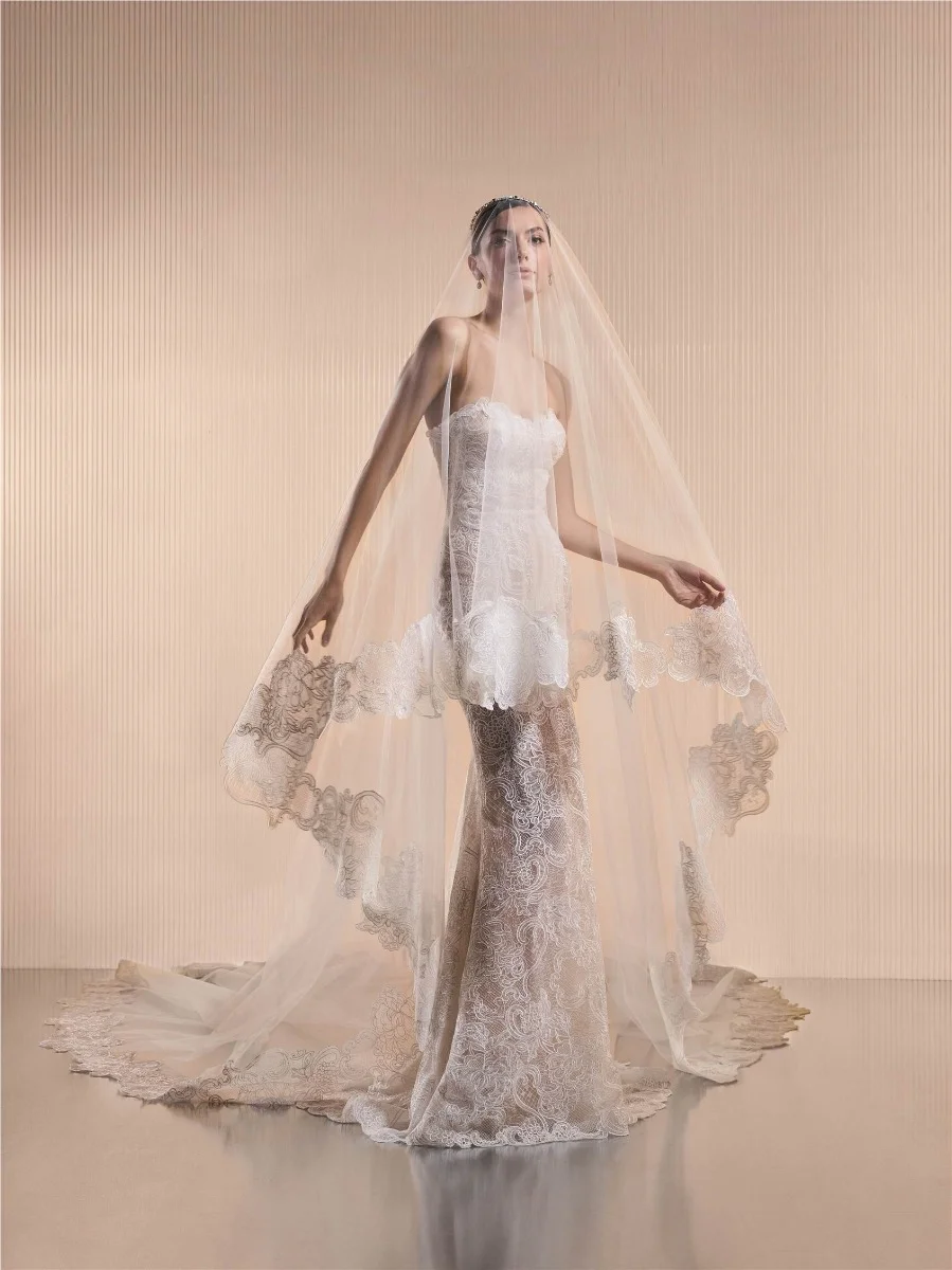 V-CERELISE Tulle veil with lace trim 1 V-CERELISE Tulle veil with lace trim