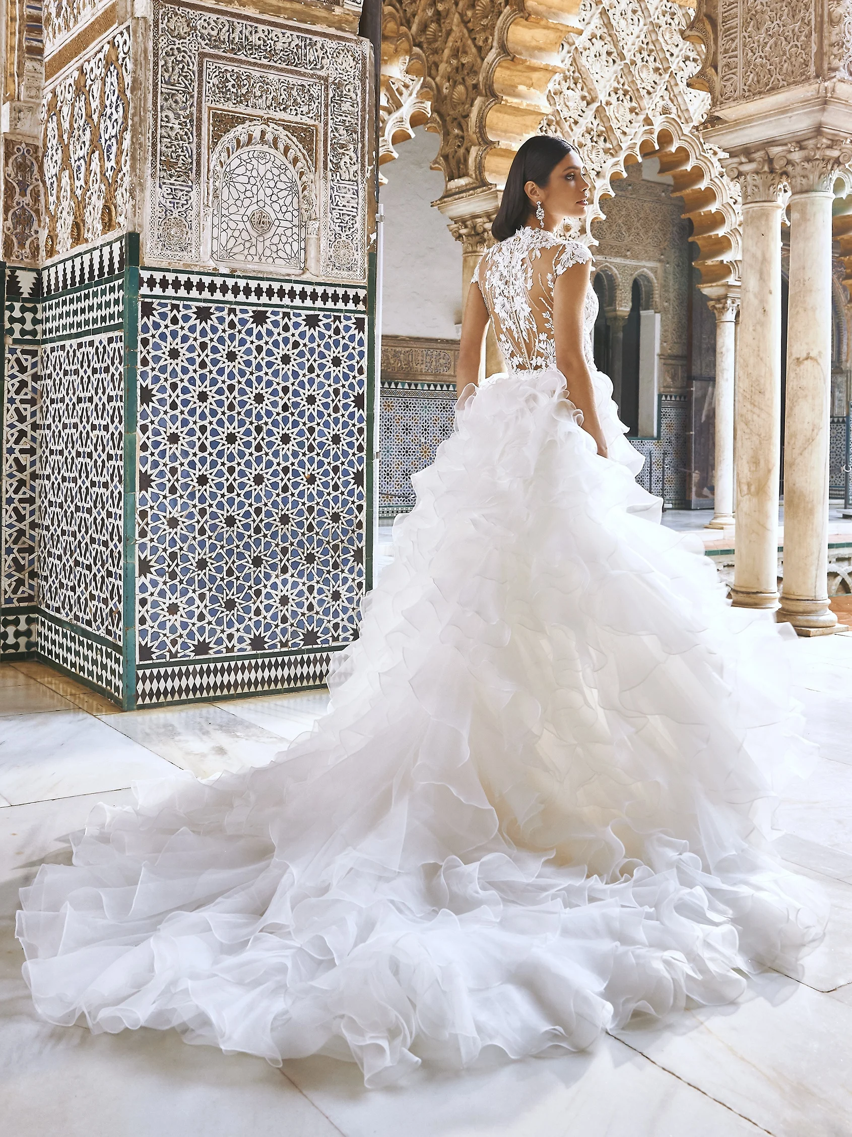 WADIBANI OVERSKIRT Tulle overskirt with lace and rhinestones
