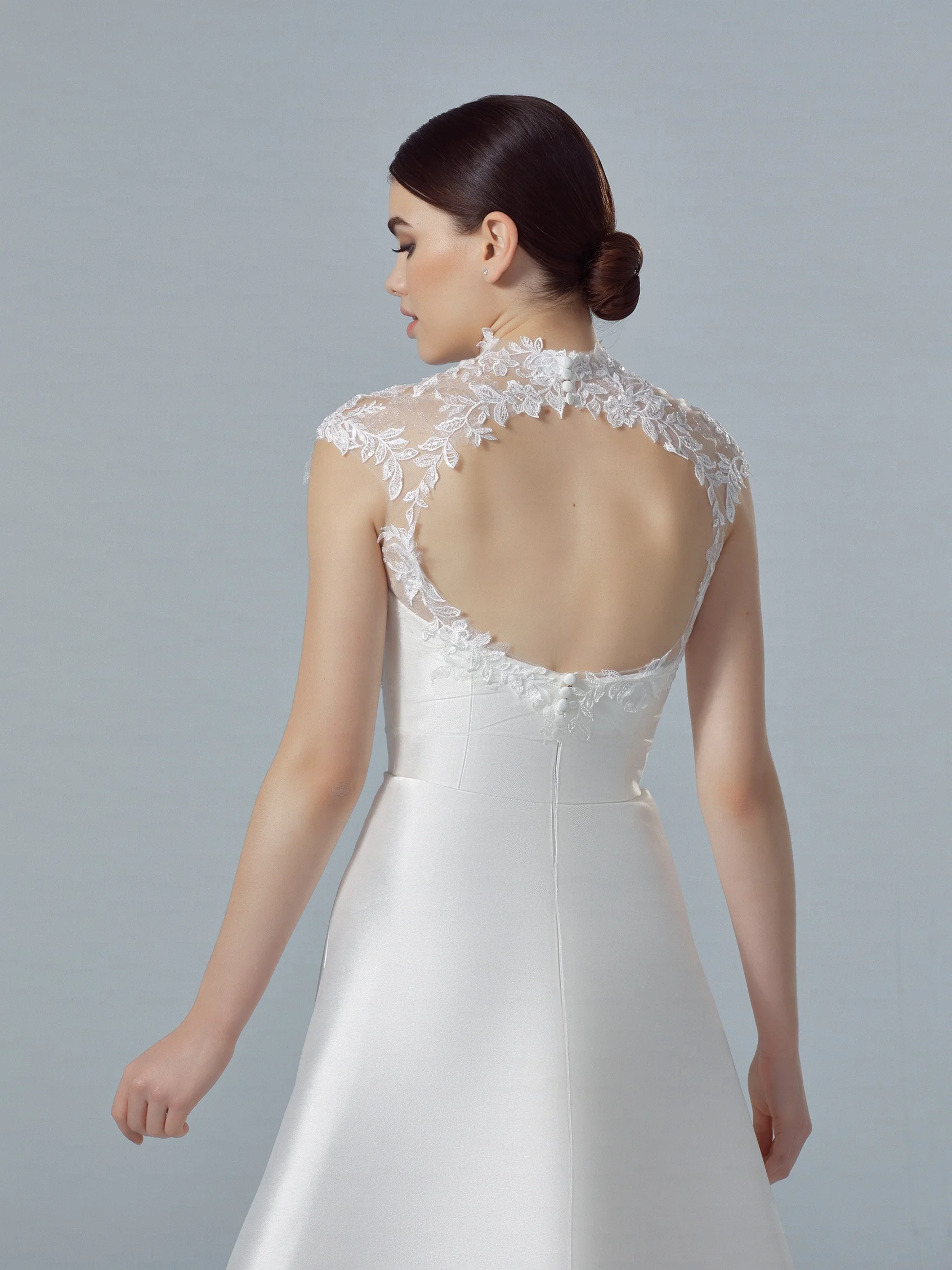 JACK-LA10 Tulle jacket with lace and rhinestones